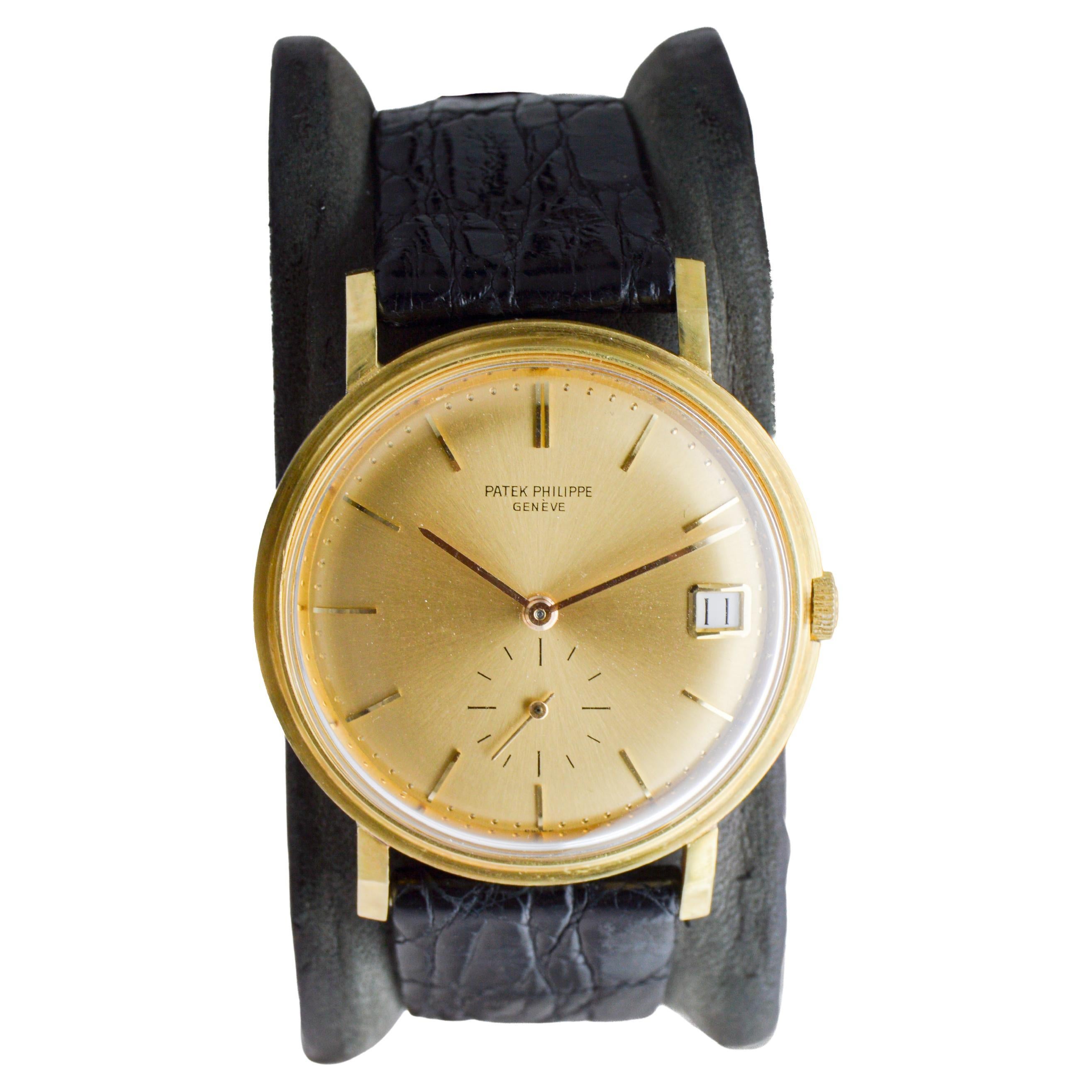 Patek Philippe Orologio da sera in oro massiccio 18Kt con eccezionale quadrante d'oro circa 1960 In condizioni ottime in vendita a Long Beach, CA