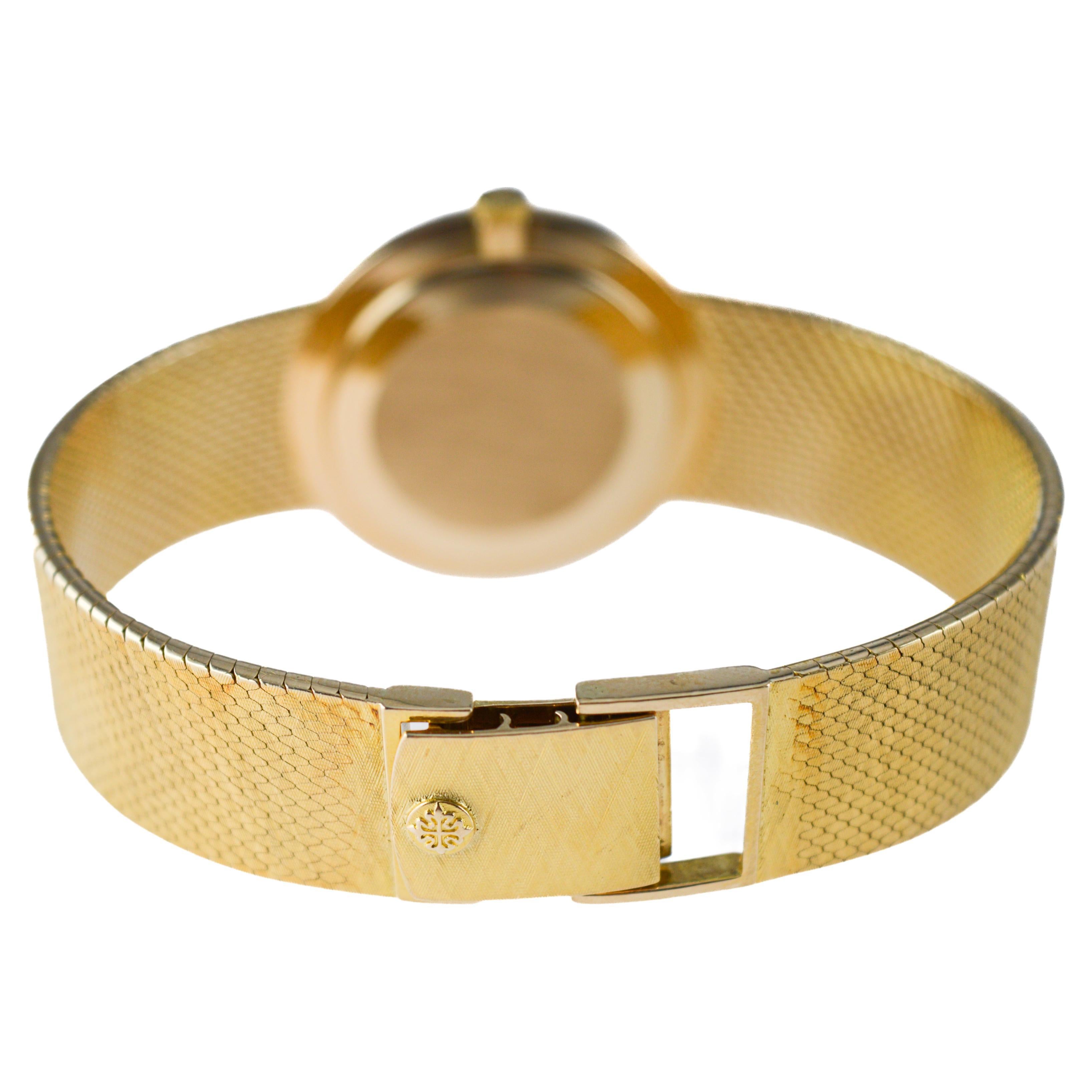 Patek Philippe 18Kt Solid Gold Dress Watch with Original Dial and Bracelet 1960 For Sale 3
