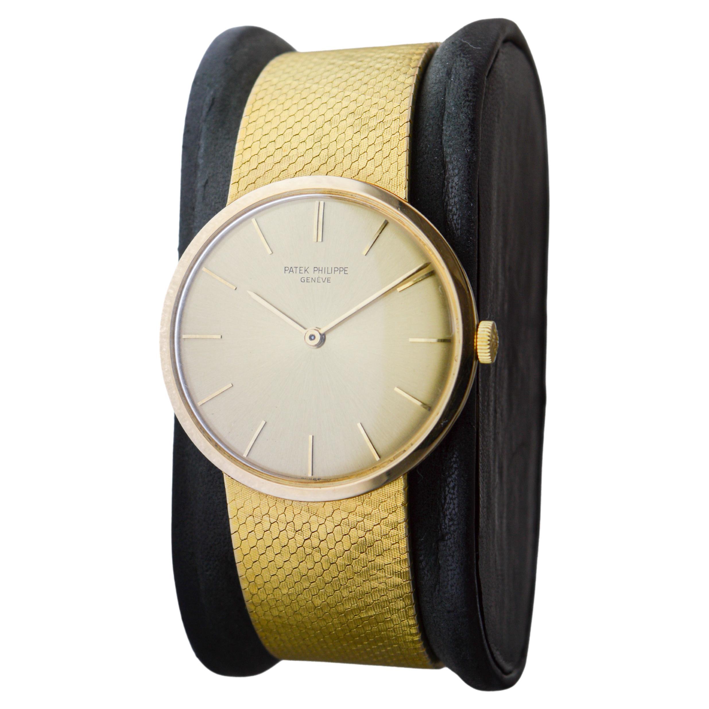 Art Deco Patek Philippe 18Kt Solid Gold Dress Watch with Original Dial and Bracelet 1960 For Sale