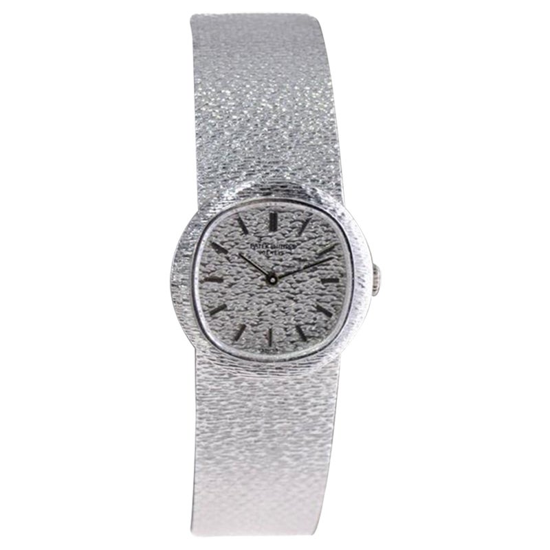 Patek Philippe 18Kt. Solid Gold Ladies Dress Bracelet Watch with