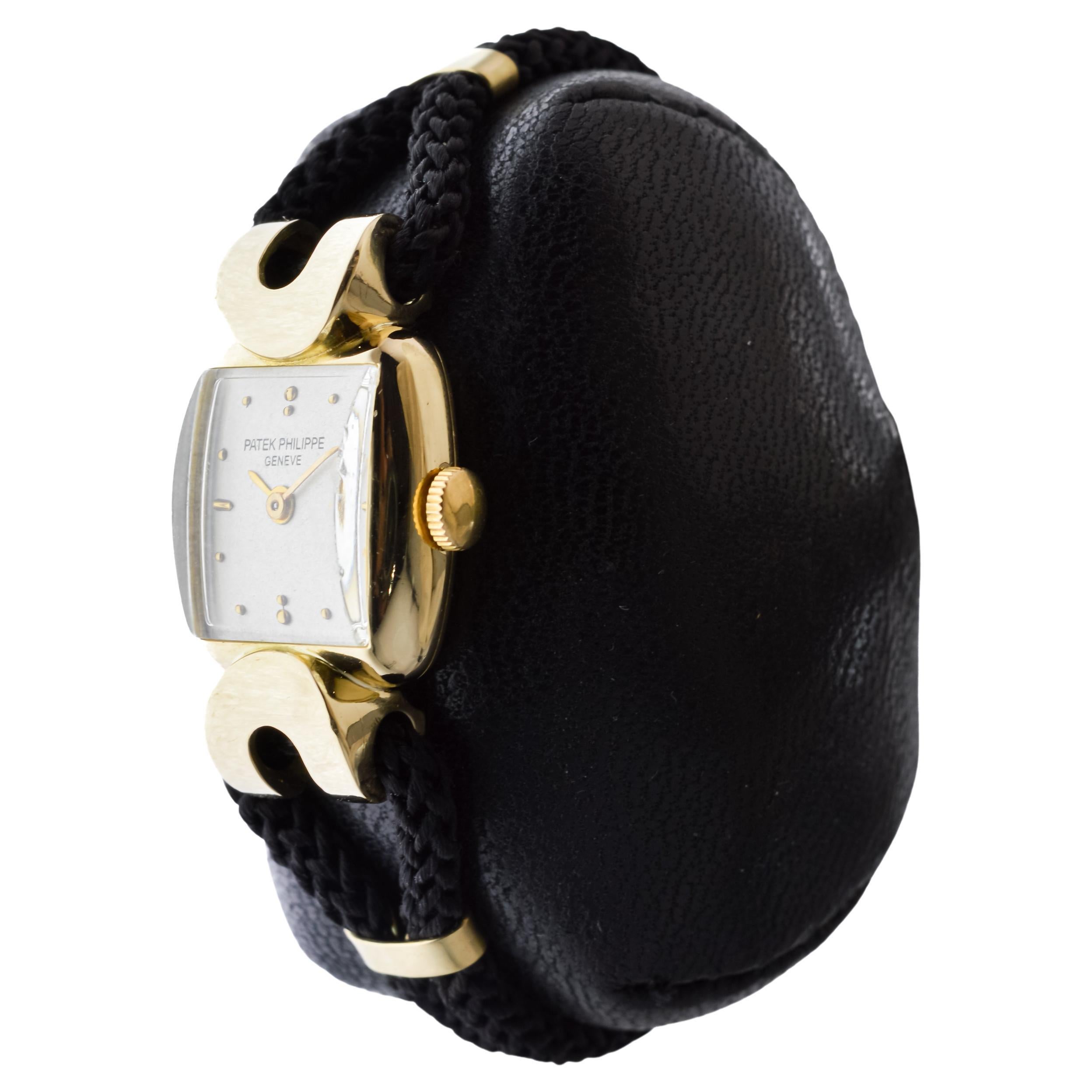 Patek Philippe 18Kt Massivgold LAdies Dress Watch circa 1940er Jahre im Angebot 1