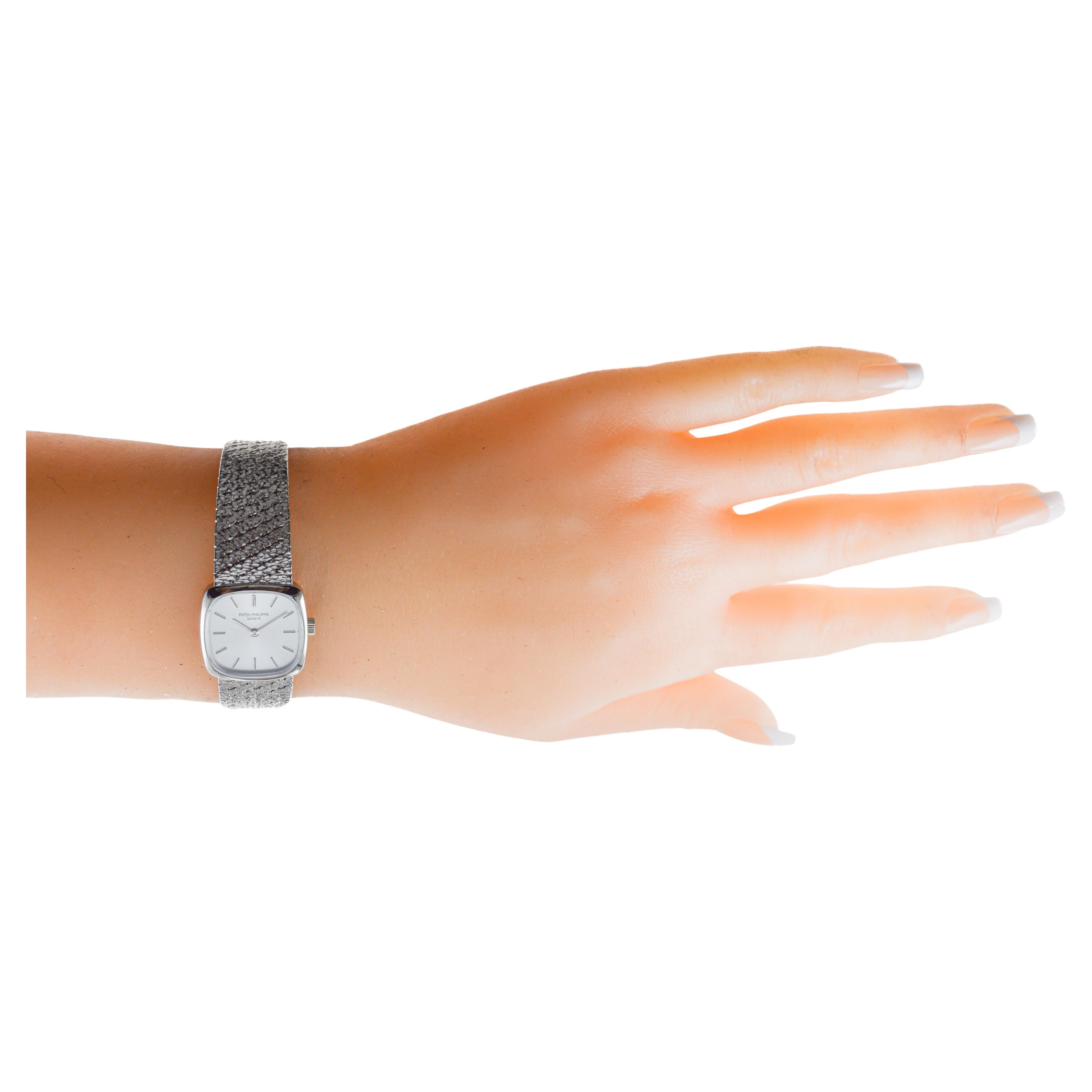 Patek Philippe 18Kt Solid White Gold Ladies Dress Watch circa 1970's For Sale 11