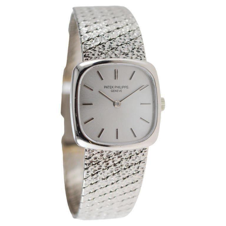 Patek Philippe 18Kt Solid White Gold Ladies Dress Watch circa 1970's For Sale 1