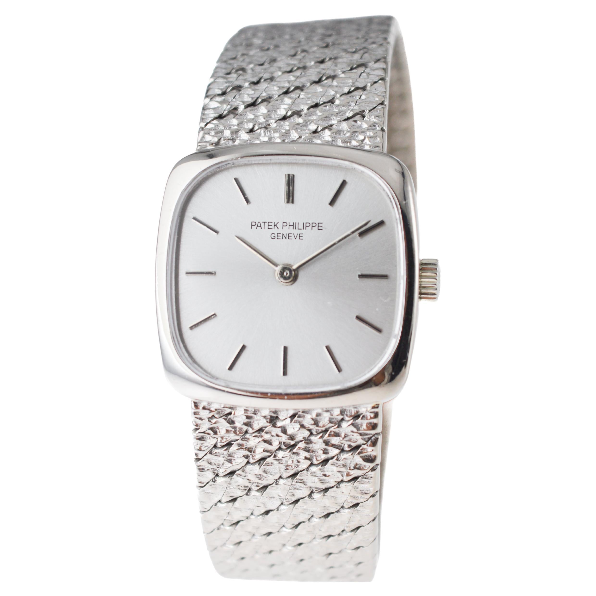 Patek Philippe 18Kt Solid White Gold Ladies Dress Watch circa 1970's For Sale 2