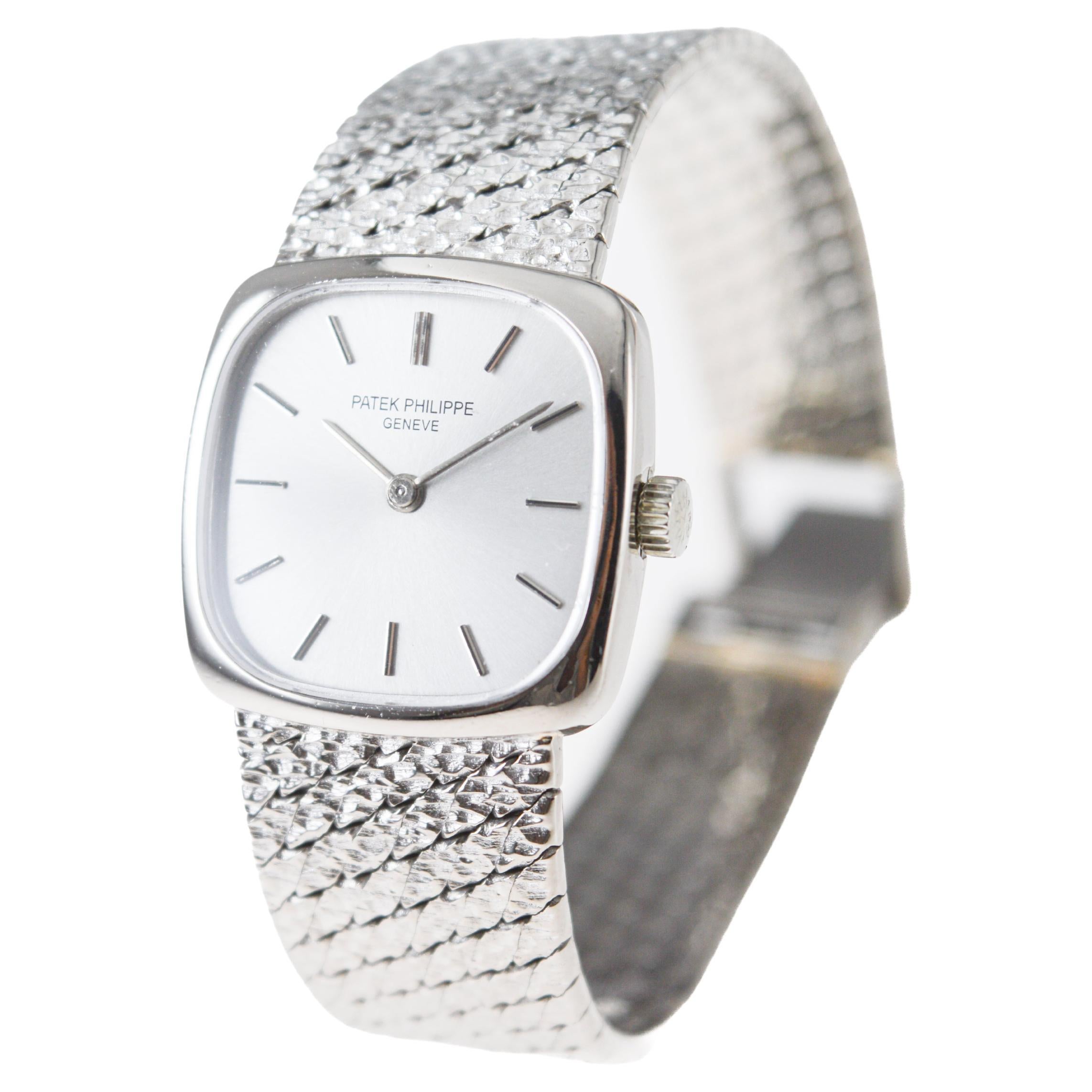 Patek Philippe 18Kt Solid White Gold Ladies Dress Watch circa 1970's For Sale 3