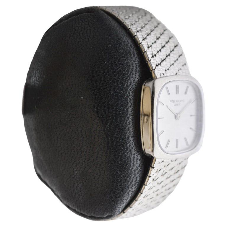Patek Philippe 18Kt Solid White Gold Ladies Dress Watch circa 1970's For Sale 4