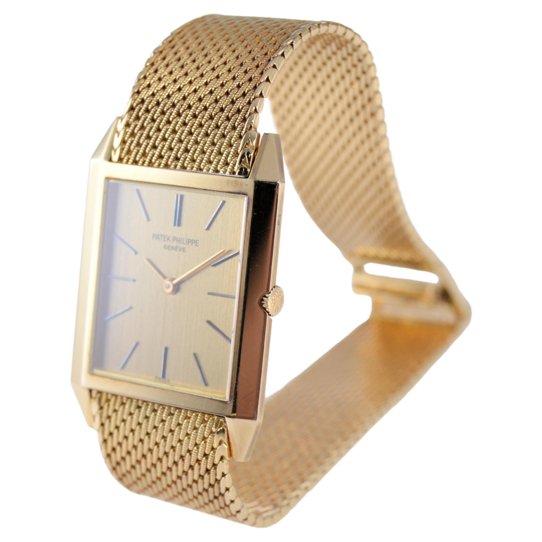 Patek Philippe 18Kt. Solid Yellow Gold Bracelet Watch 1980's with Original Dial In Excellent Condition For Sale In Long Beach, CA