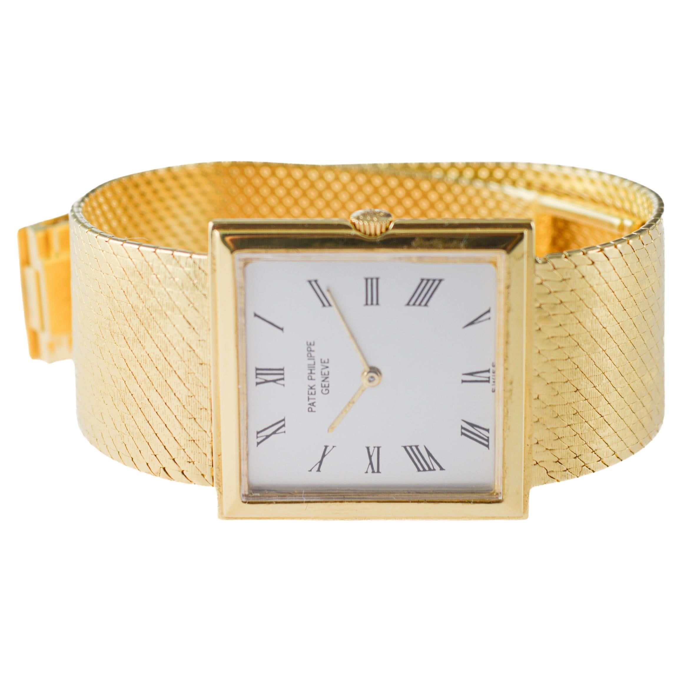 Patek Philippe 18Kt Solid Yellow Gold Dress Watch circa 1980's For Sale 3