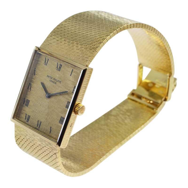 Women's or Men's Patek Philippe 18 Karat Solid Yellow Gold with Original Bracelet and Dial, 1980s