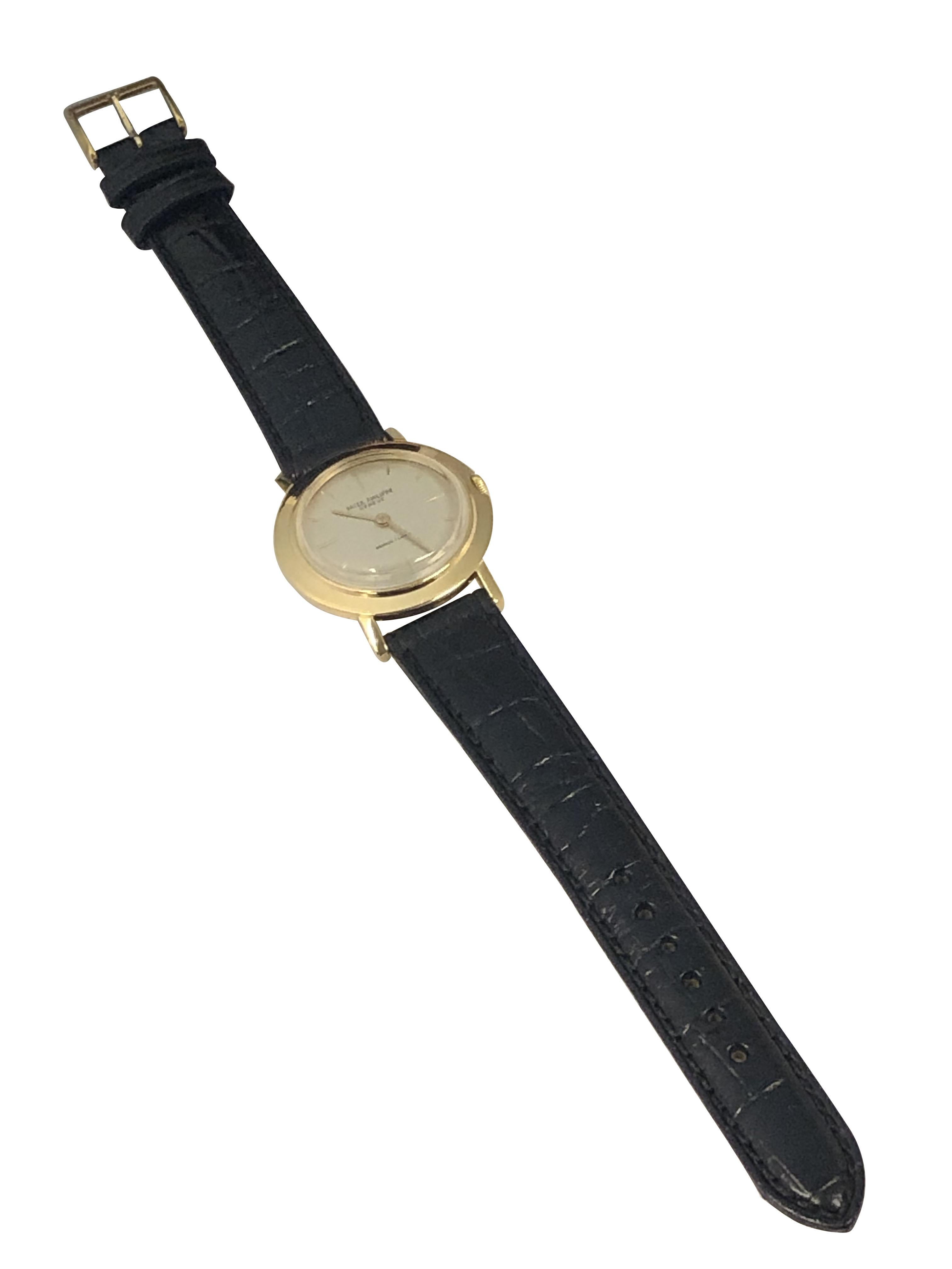 Women's or Men's Patek Philippe 1960s Yellow Gold Ref. 2595 Calatrava Mechanical Wrist Watch For Sale