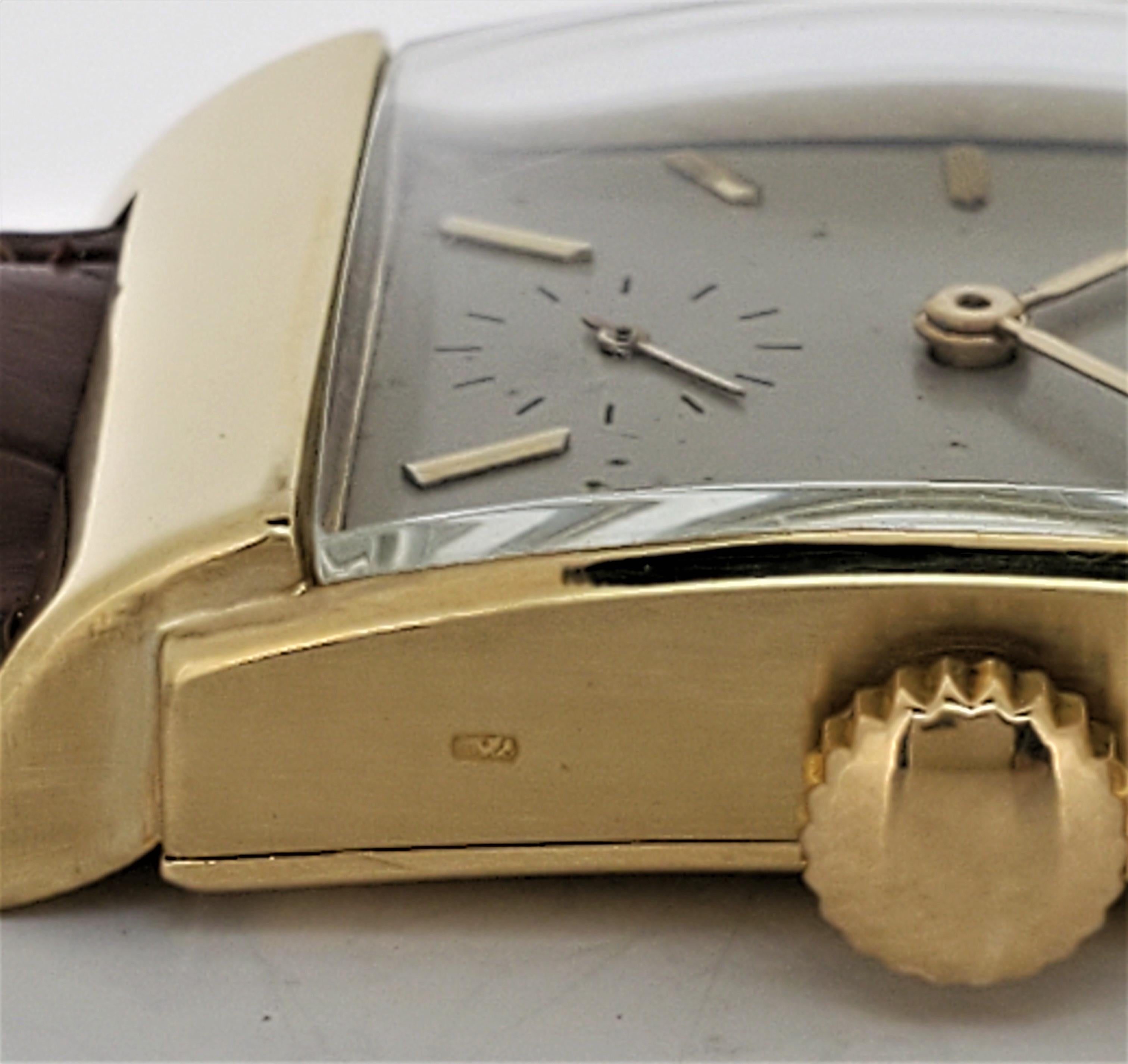 Gebogene, gewölbte, rechteckige Uhr von Patek Philippe 2479J mit gestuftem Gehäuse, um 1950 im Angebot 3