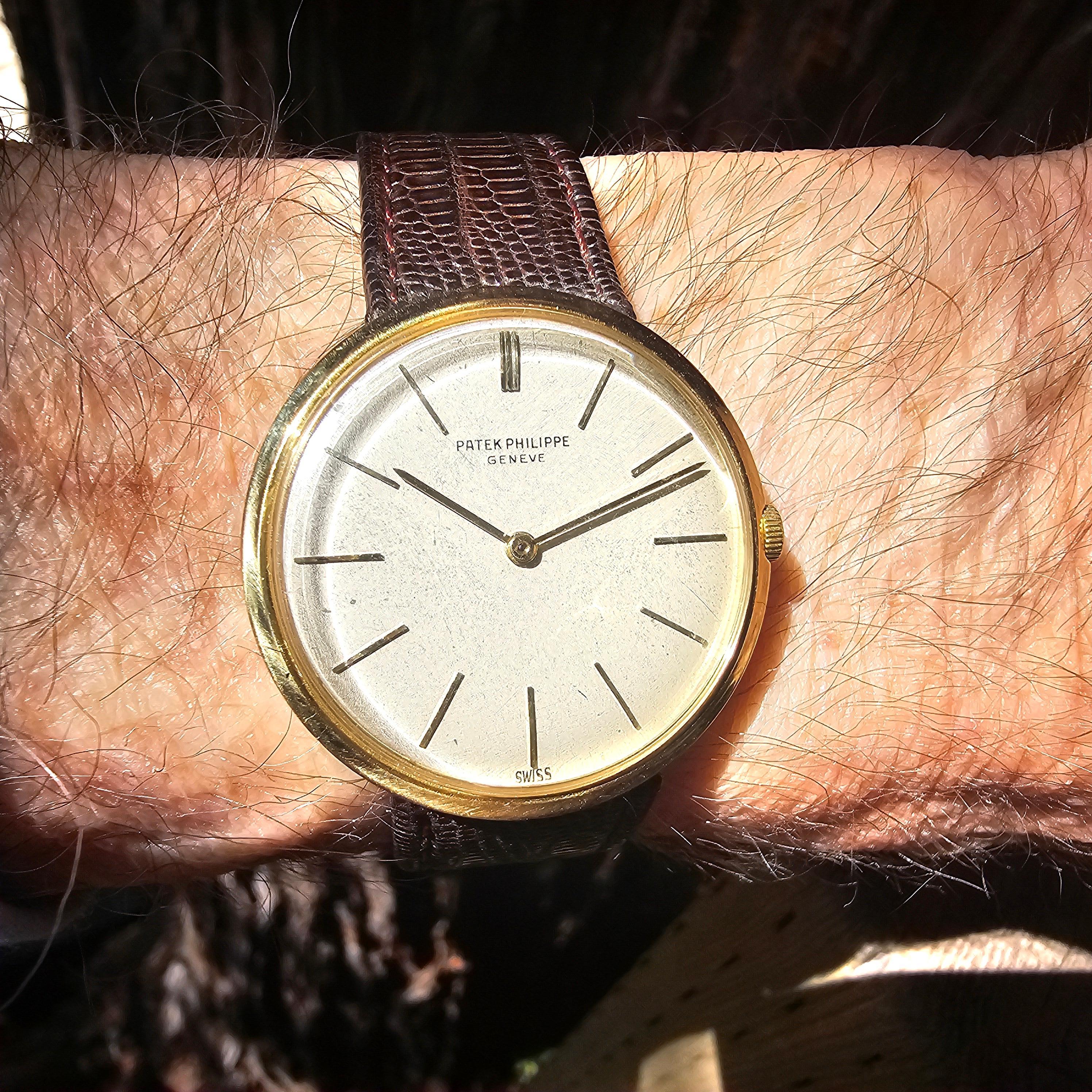 Patek Philippe 2591J Center Lug Calatrava Watch, circa 1962 For Sale 4