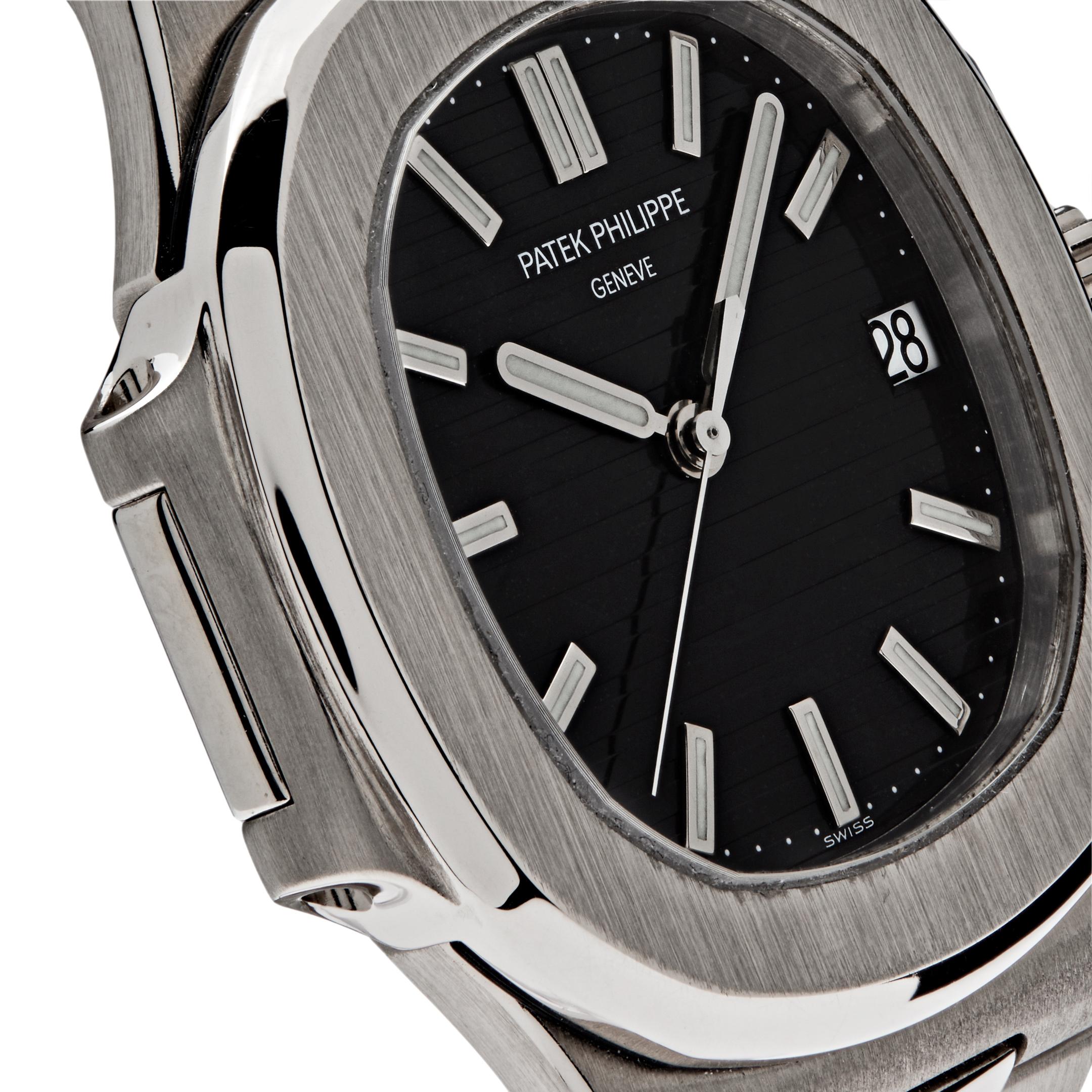Patek Philippe 3711/1G Nautilus White Gold Vintage Black Dial In Excellent Condition For Sale In New York, NY