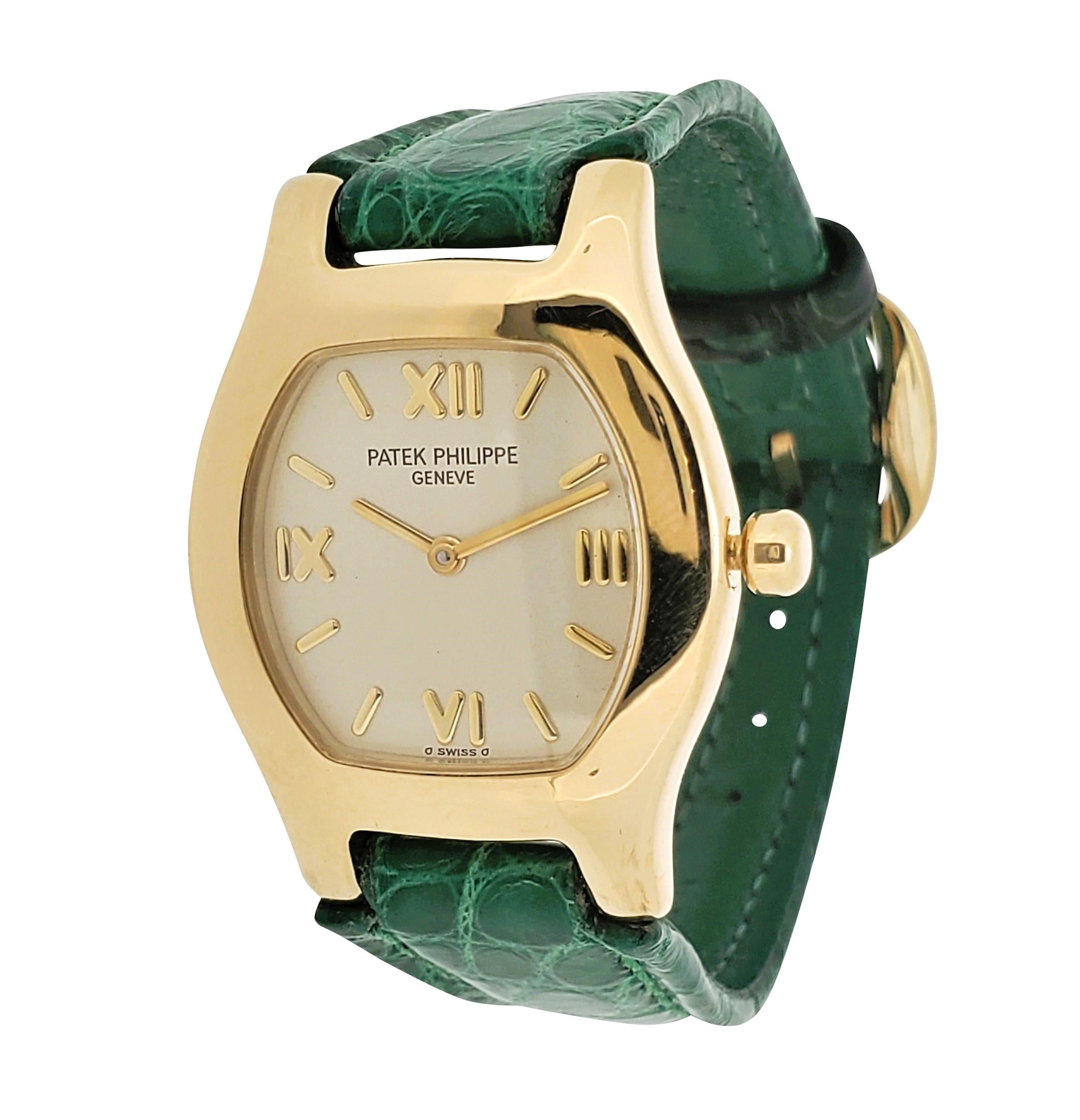 Patek Philippe 4850J Ladies Tonneau High Fashion Cushion Shaped Watch circa 1997 In Excellent Condition For Sale In Santa Monica, CA