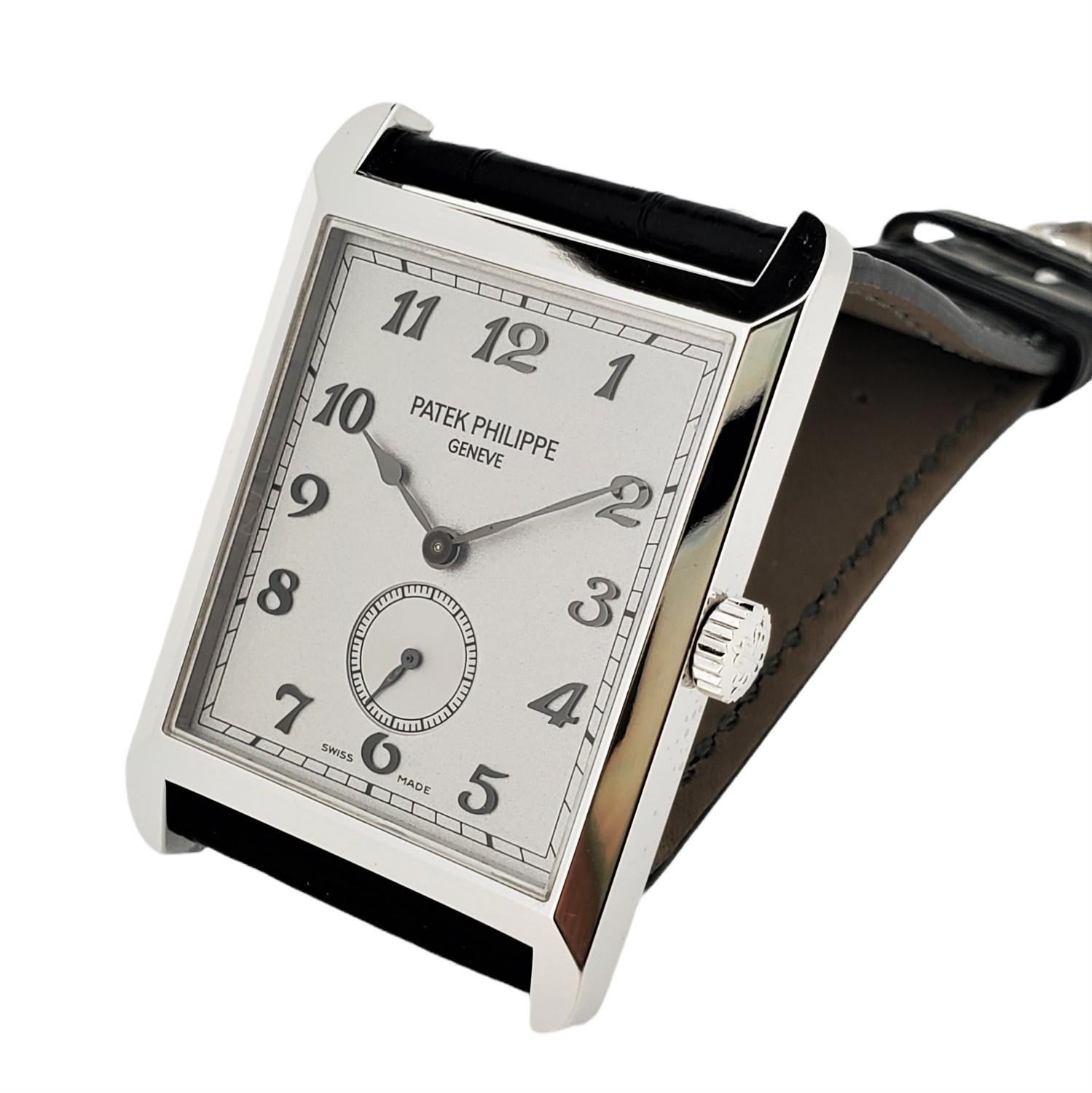 Patek Philippe 5109G Large massive oversized Thin Dress Watch Full Set Circa2005 Excellent état - En vente à Santa Monica, CA