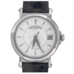 Patek Philippe 5153 Calatrava 5153G-010 18kt White Gold Swiss Automatic Watch