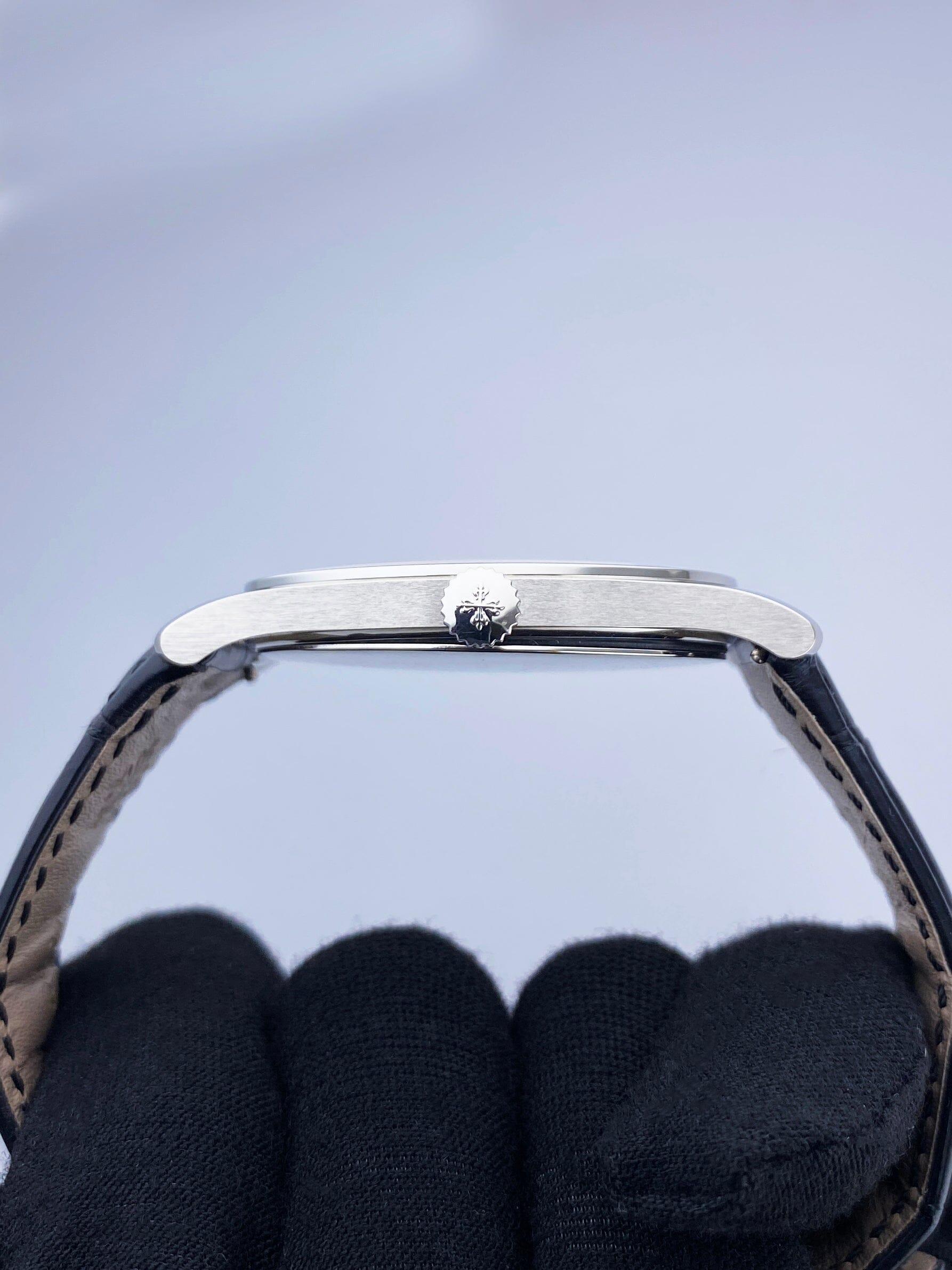 Patek Philippe 5196P-001 Silber Zifferblatt Platin Herrenuhr Box Papiere im Angebot 2