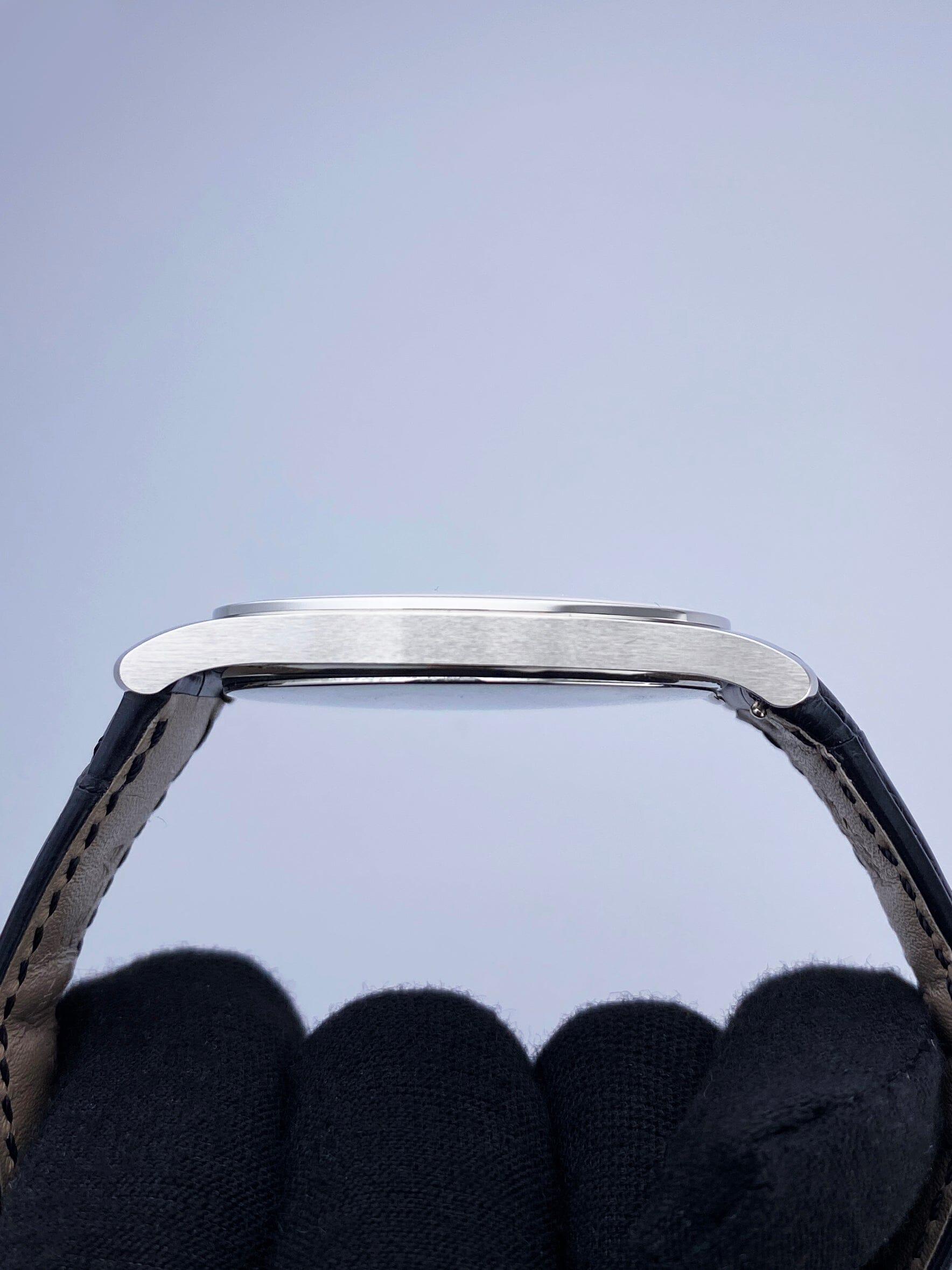 Patek Philippe 5196P-001 Silber Zifferblatt Platin Herrenuhr Box Papiere im Angebot 3