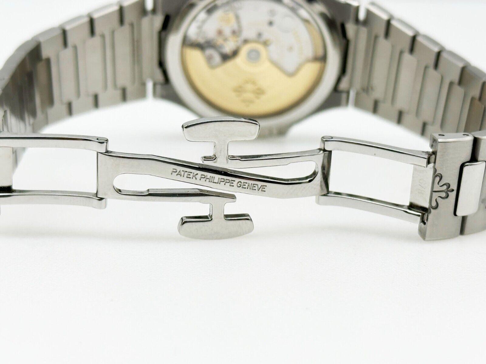 Patek Philippe 7118/1A-010 Ladies Nautilus Caja de acero inoxidable Papel 2