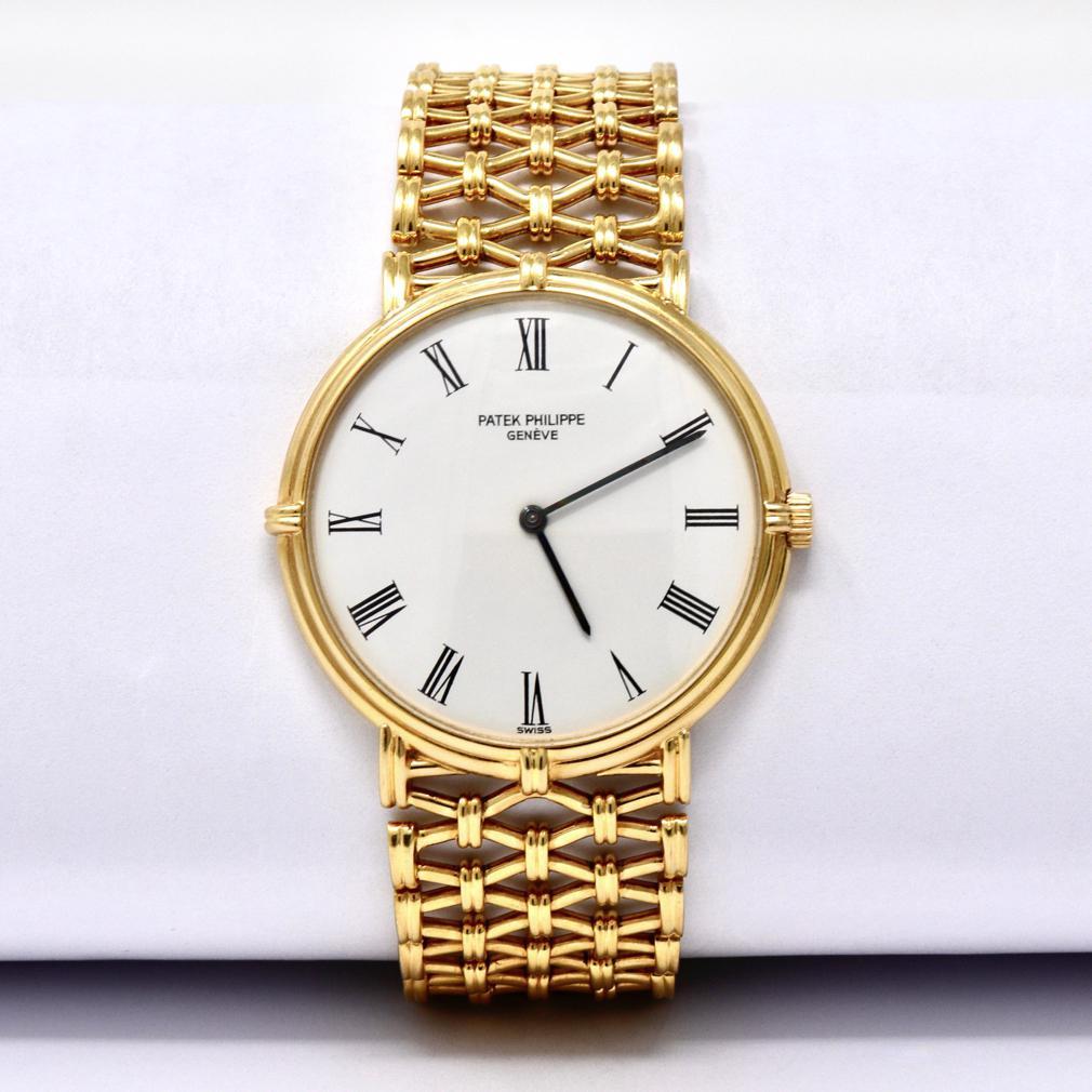Patek Philippe, A Very Rare Calatrava 18K Yellow Gold Bracelet Watch, Ref 3821/1 For Sale 8