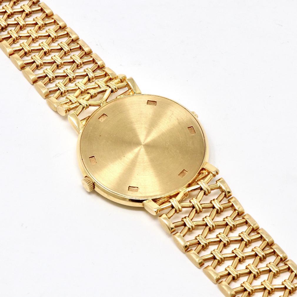 Patek Philippe, A Very Rare Calatrava 18K Yellow Gold Bracelet Watch, Ref 3821/1 For Sale 3