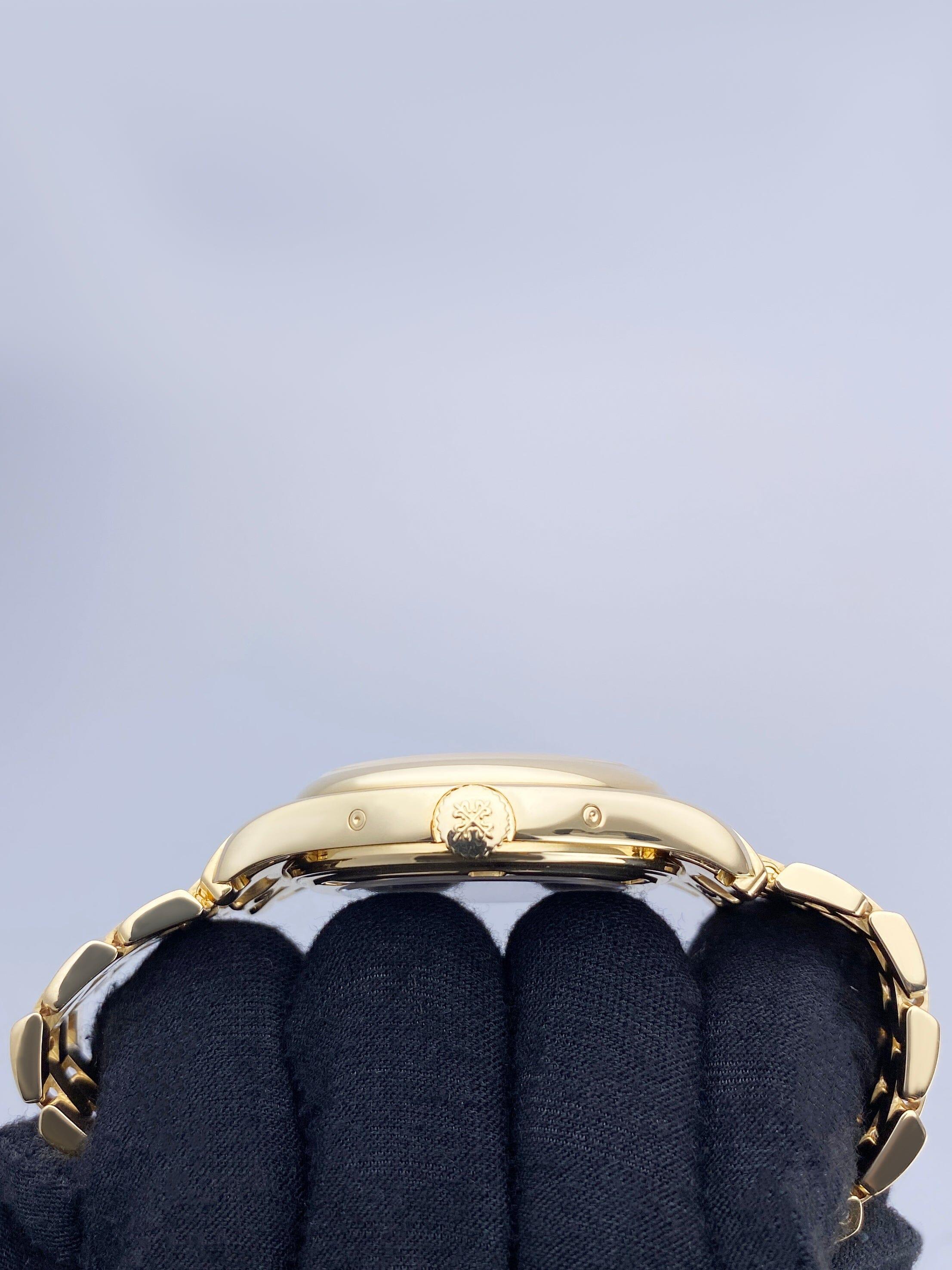 De los hombres Patek Philippe Calendario Anual 5146/1J-001 Reloj Caballero Caja Papeles en venta