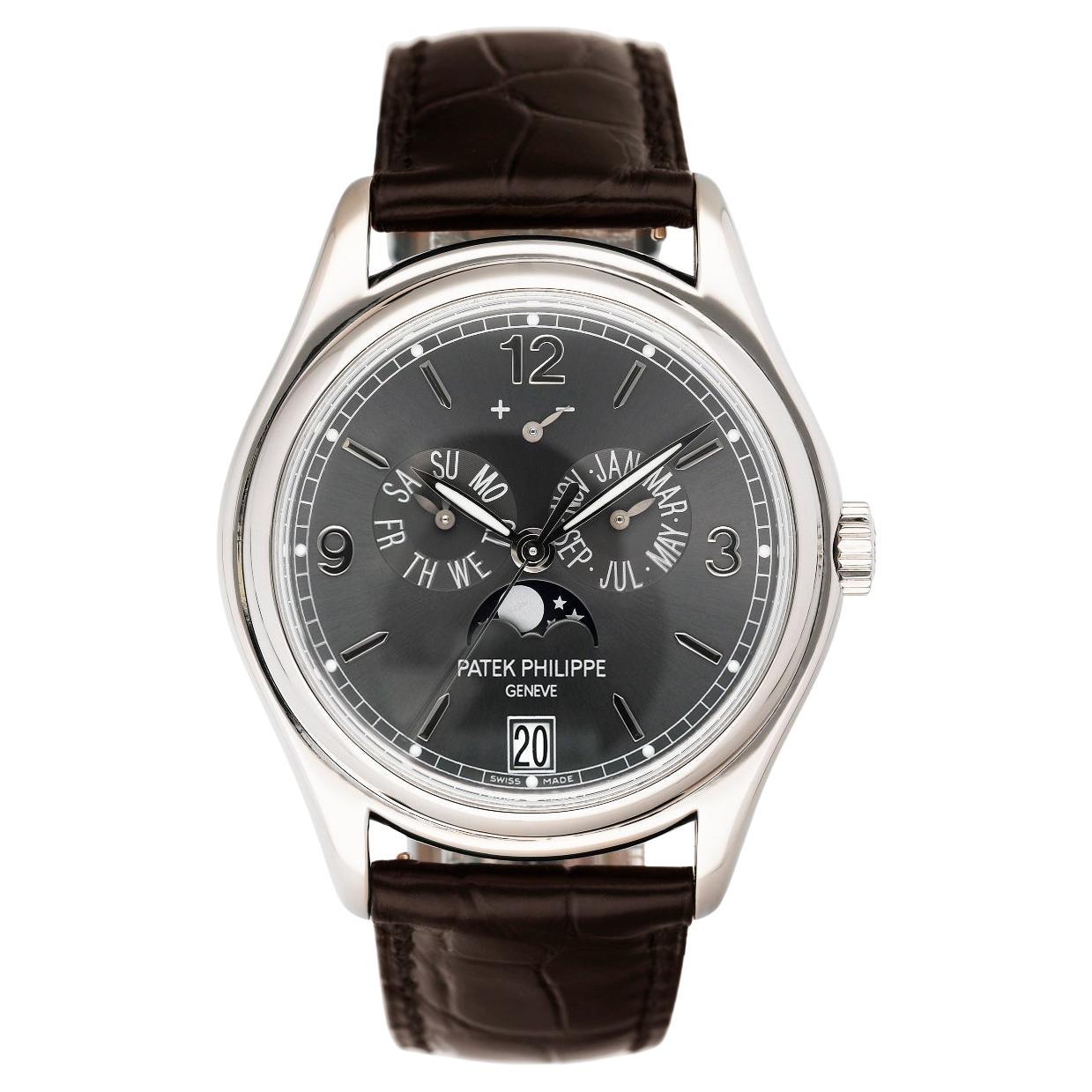 Patek Philippe Jahreskalender 5146G Herrenuhr Box Papiere