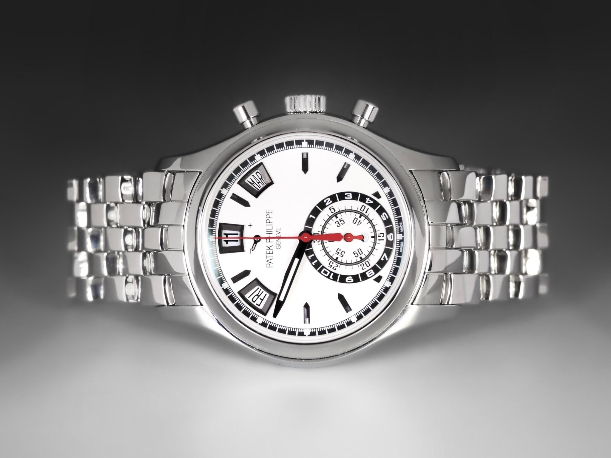 Unwornwatches präsentiert zeitlose Raffinesse mit diesem Patek Philippe Jahreskalender-Chronographen aus Edelstahl, Referenz 5960/14-001. Dieses Modell aus dem Jahr 2015 ist für seine außergewöhnlichen Komplikationen und sein ikonisches Design