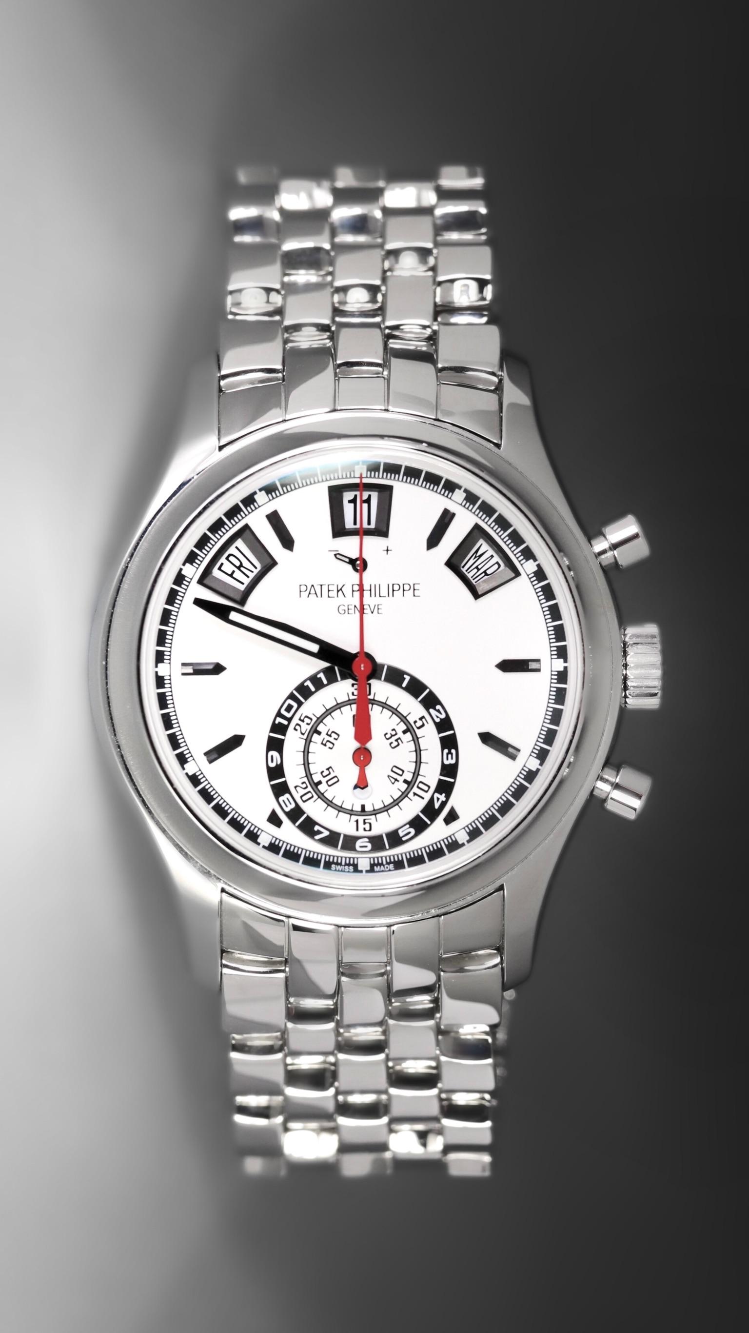 Patek Philippe Jahreskalender-Chronograph 5960/14-001 Mintfarbener Mintzustand Datum:2015 (Moderne) im Angebot