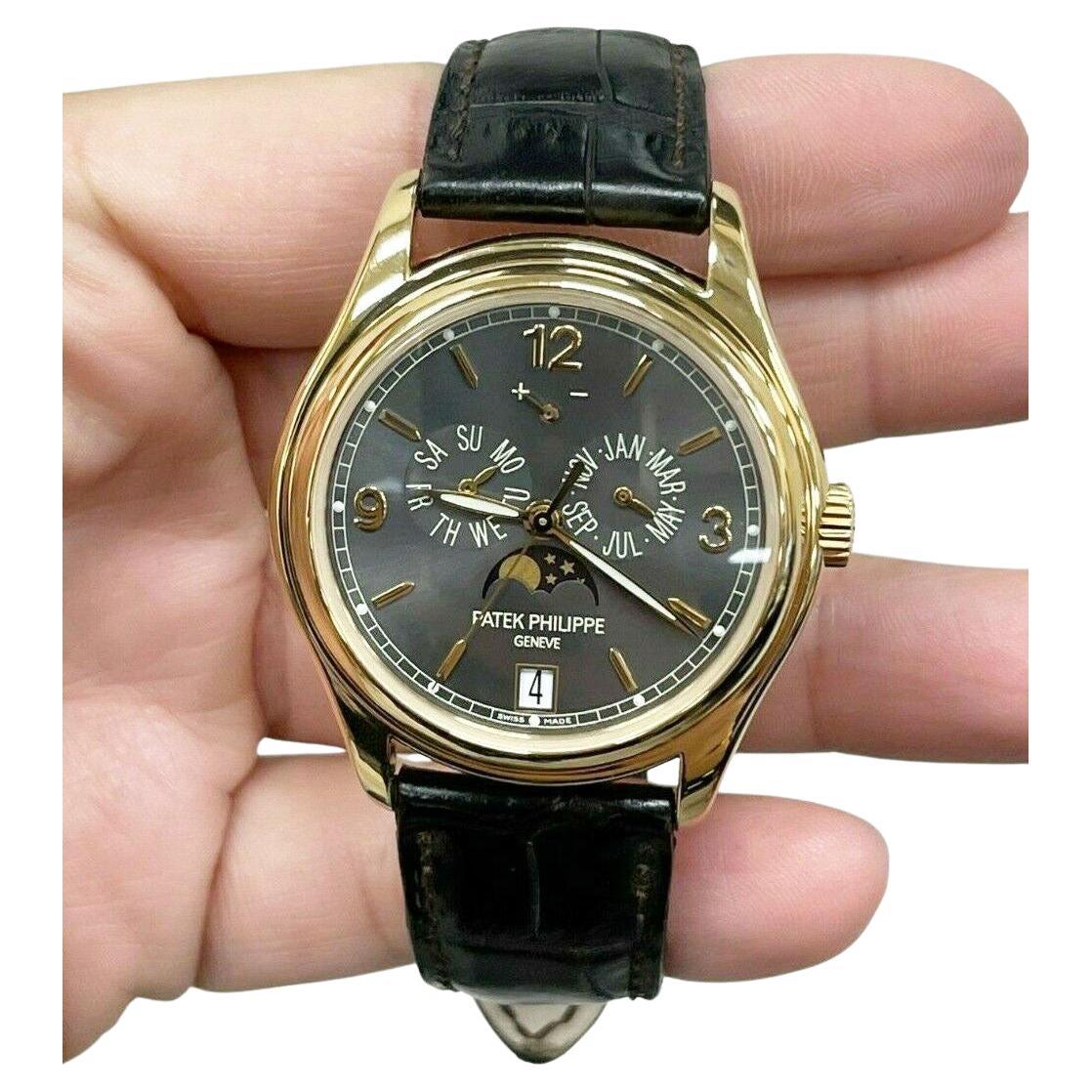 Style Number: 5146J


Year: This watch came out in the year 2000

 

Model: Annual Calendar Moonphase

 

Case Material: 18K Yellow Gold

 

Band: Brown Leather Band

 

Bezel:  18K Yellow Gold 

 

Dial: Grey Dial 

 

Face: Sapphire Crystal 

