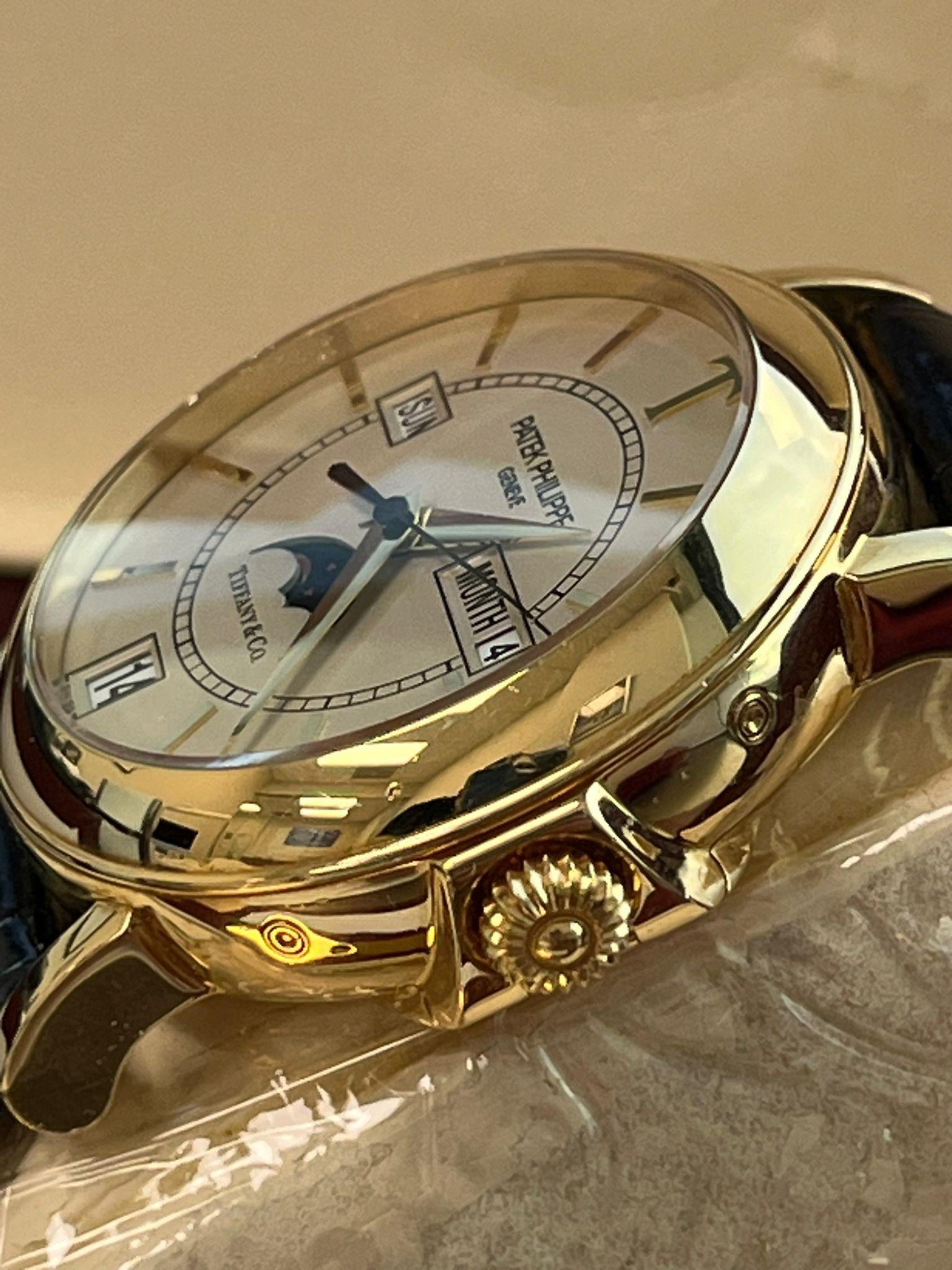 Patek Philippe Calendario Annuale Tiffany Limited Ediiton Orologio in oro giallo 5150J in vendita 5
