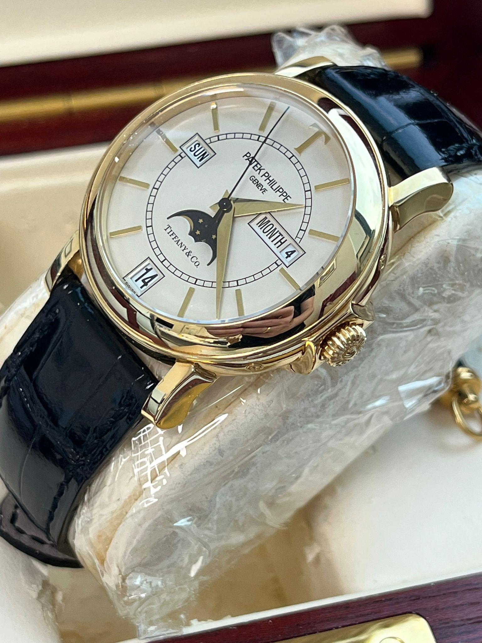 Patek Philippe Calendario Annuale Tiffany Limited Ediiton Orologio in oro giallo 5150J in vendita 3