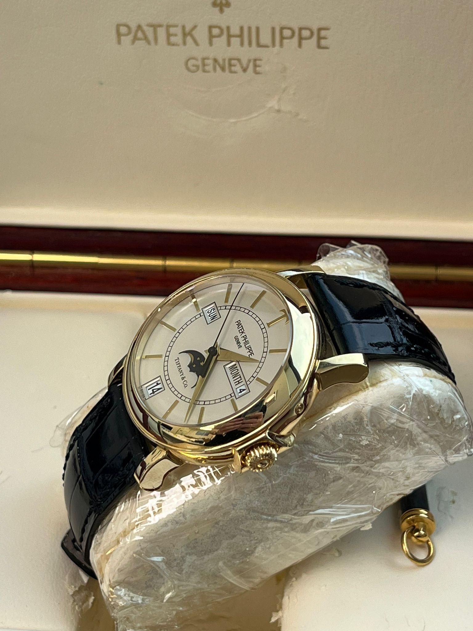 Patek Philippe Calendario Annuale Tiffany Limited Ediiton Orologio in oro giallo 5150J in vendita 4