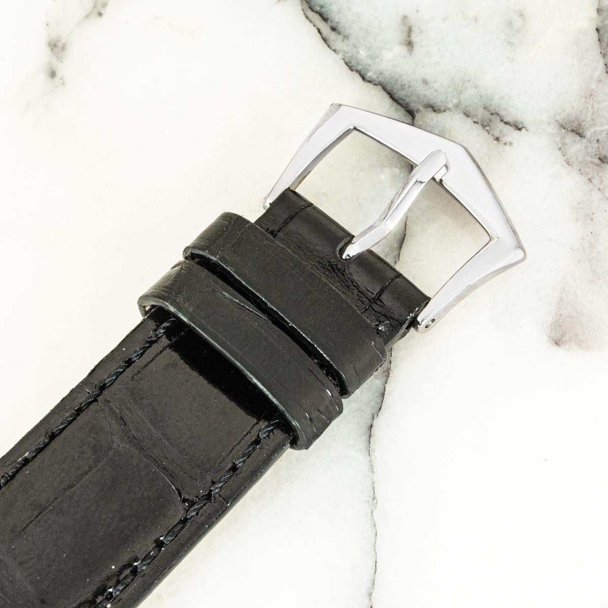 Patek Philippe Annual Calendar White Gold Blue Sunburst Dial 5205G-013 en venta 3