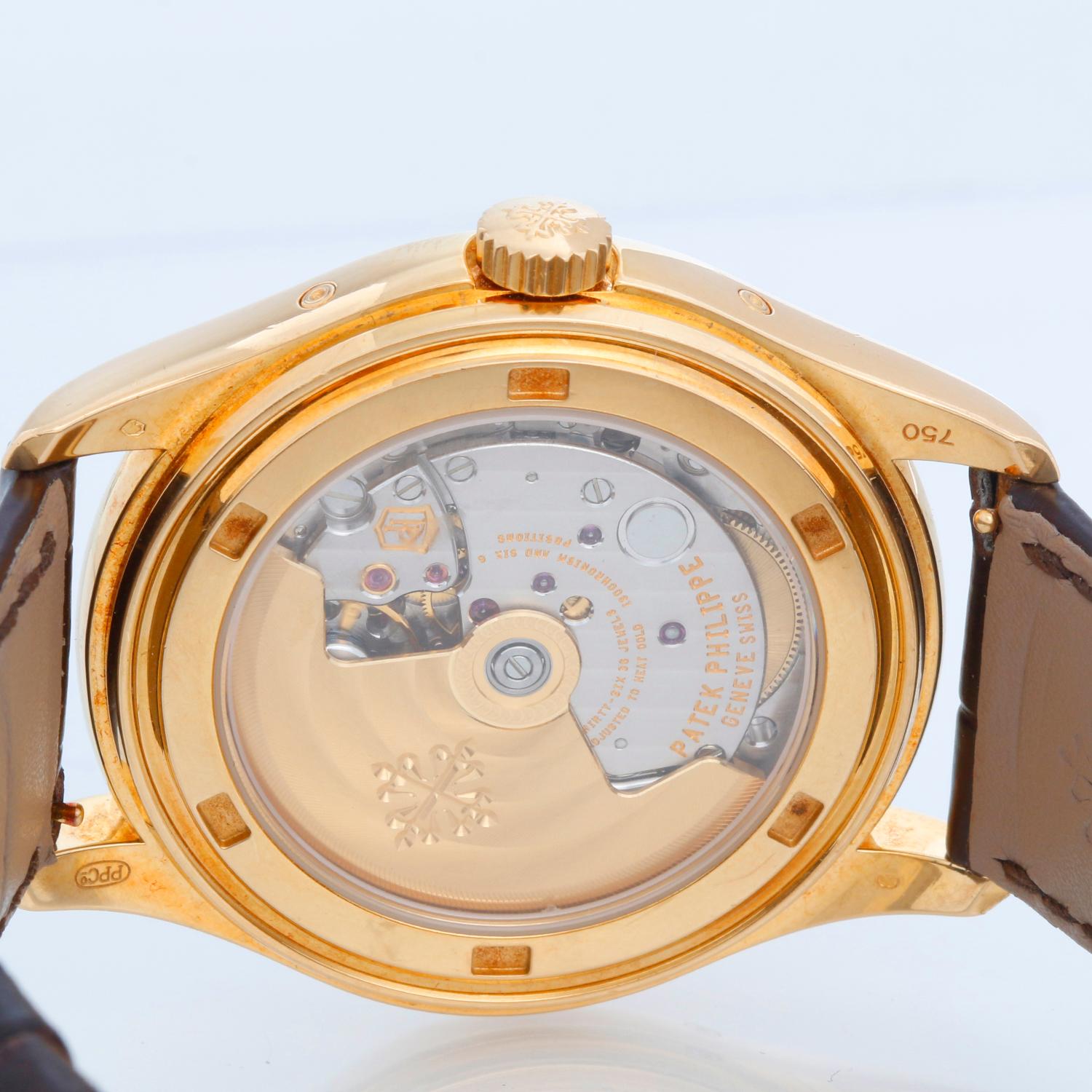 Herren-Mondphase-Uhr 5146J (5146 J) aus Gelbgold mit Jahreskalender von Patek Philippe 1