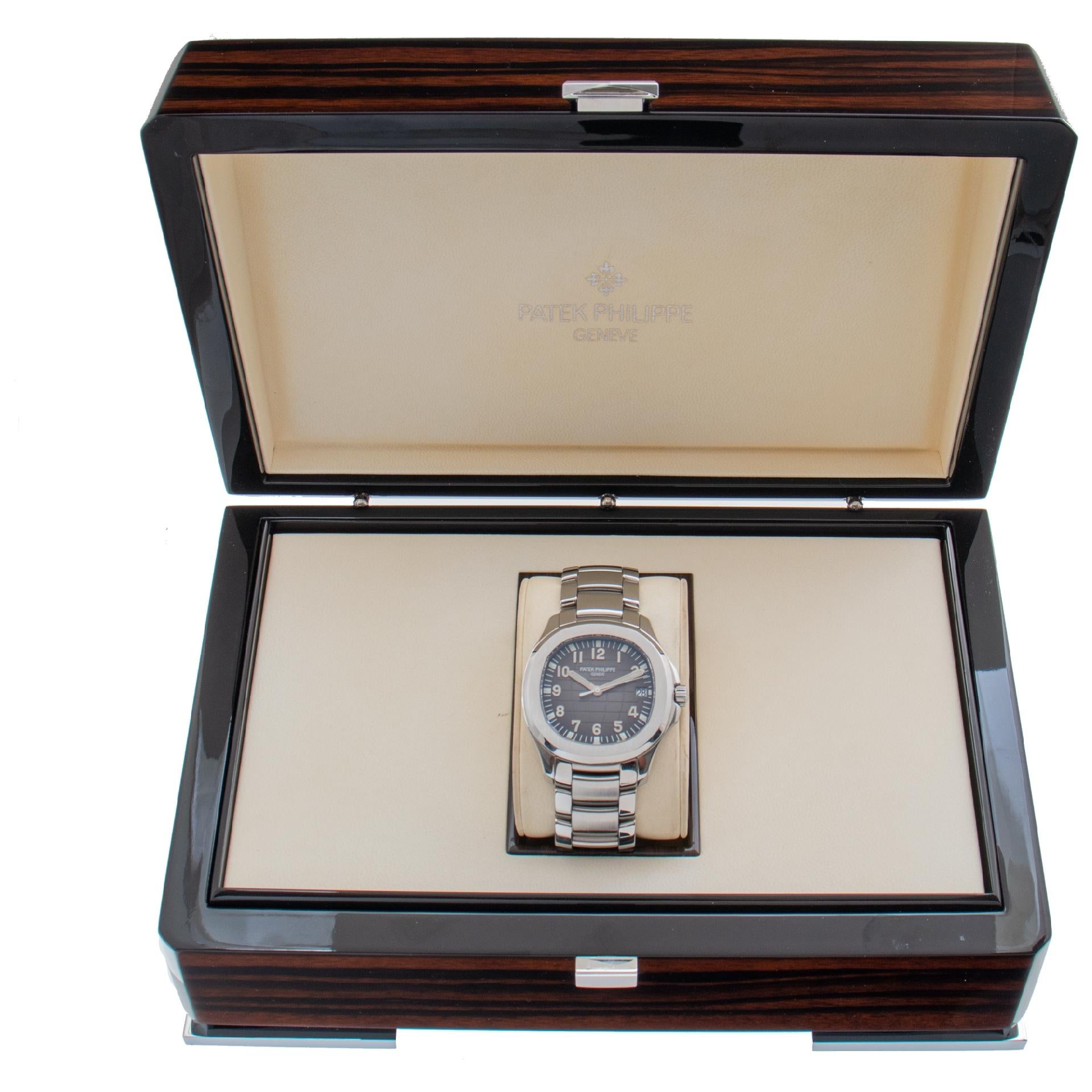 Women's or Men's Patek Philippe Aquanaut Watch in Stainless Steel. Ref. 5167/1A