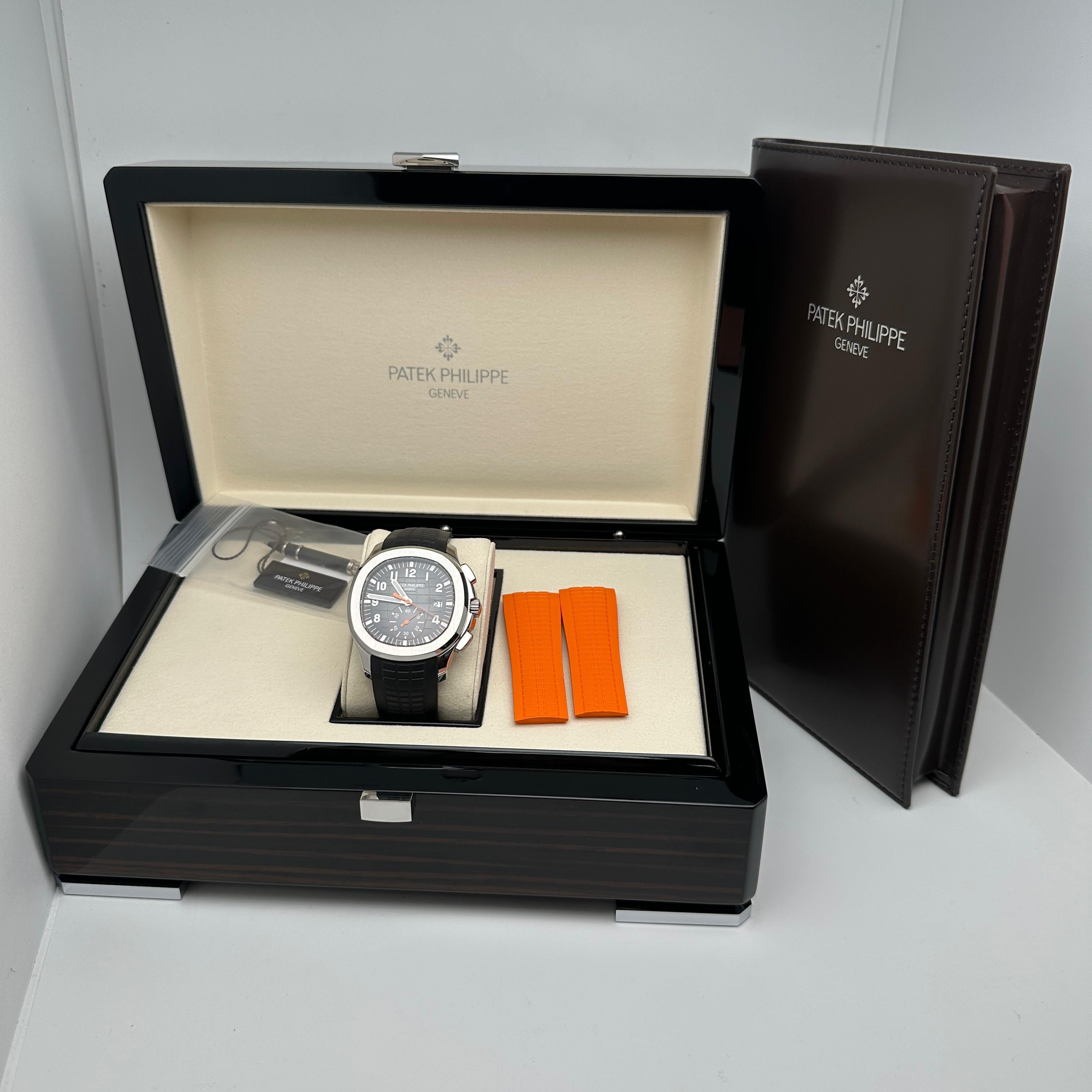 Patek Philippe Aquanaut 42mm Steel Black Dial Automatic Watch 5968A-001 For Sale 6
