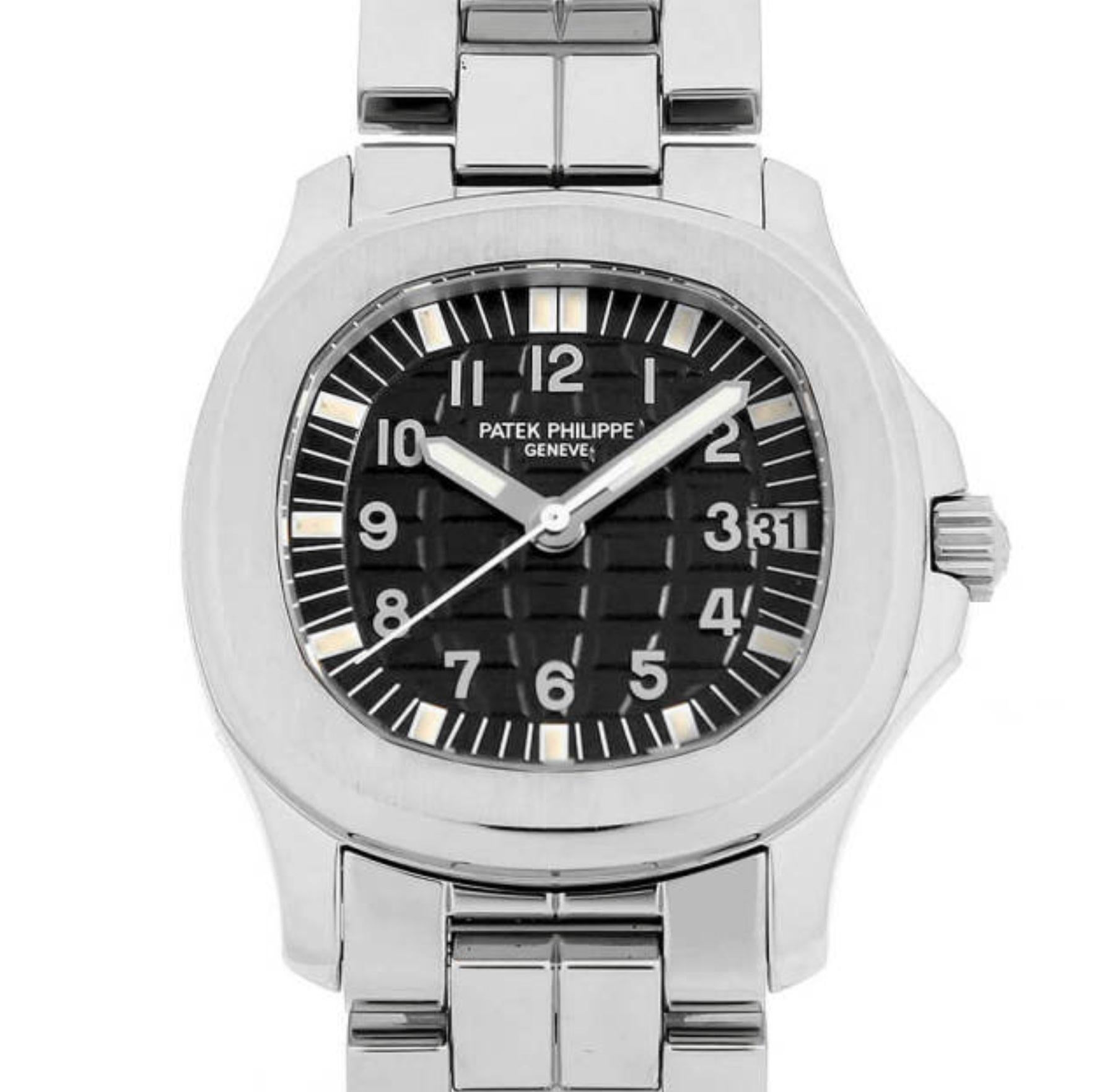 
Immerse yourself in the epitome of sports elegance with the Patek Philippe Aquanaut 5066/1A-010, a masterpiece that blends the spirit of adventure with unparalleled luxury. This exquisite timepiece, crafted from the finest stainless steel and