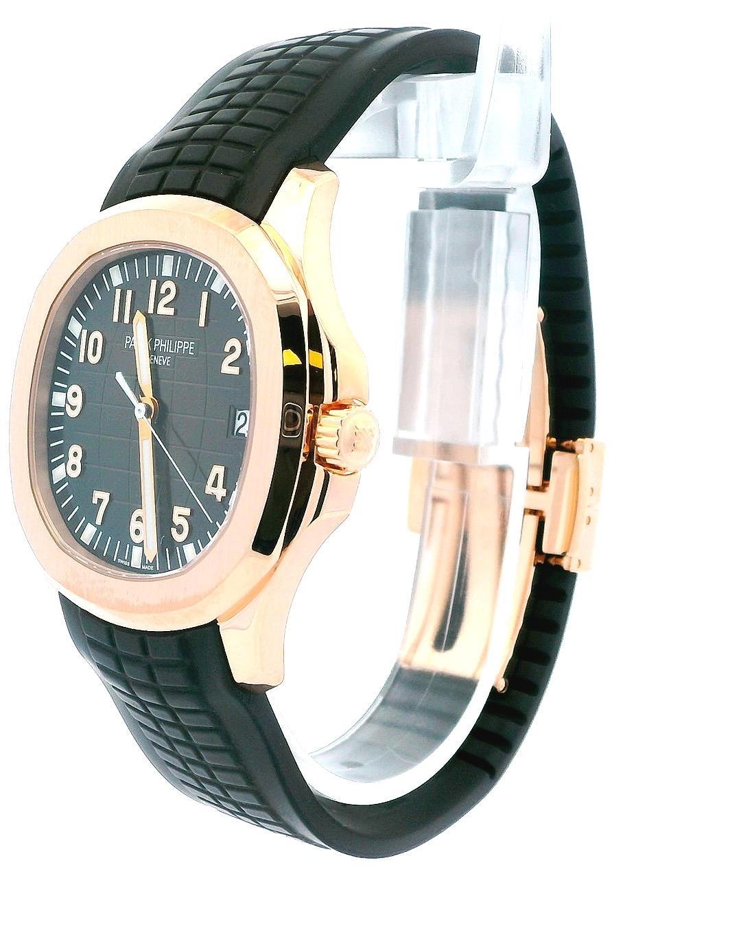 Patek Philippe Aquanaut 5167R-001 Herrenuhr. 41mm 18K Roségold Gehäuse. 18K Roségold geglättet Lünette. Schokoladenfarbenes Zifferblatt mit roségoldenen Zeigern und arabischen Ziffern als Indexe. Datumsanzeige auf der 3-Uhr-Position.