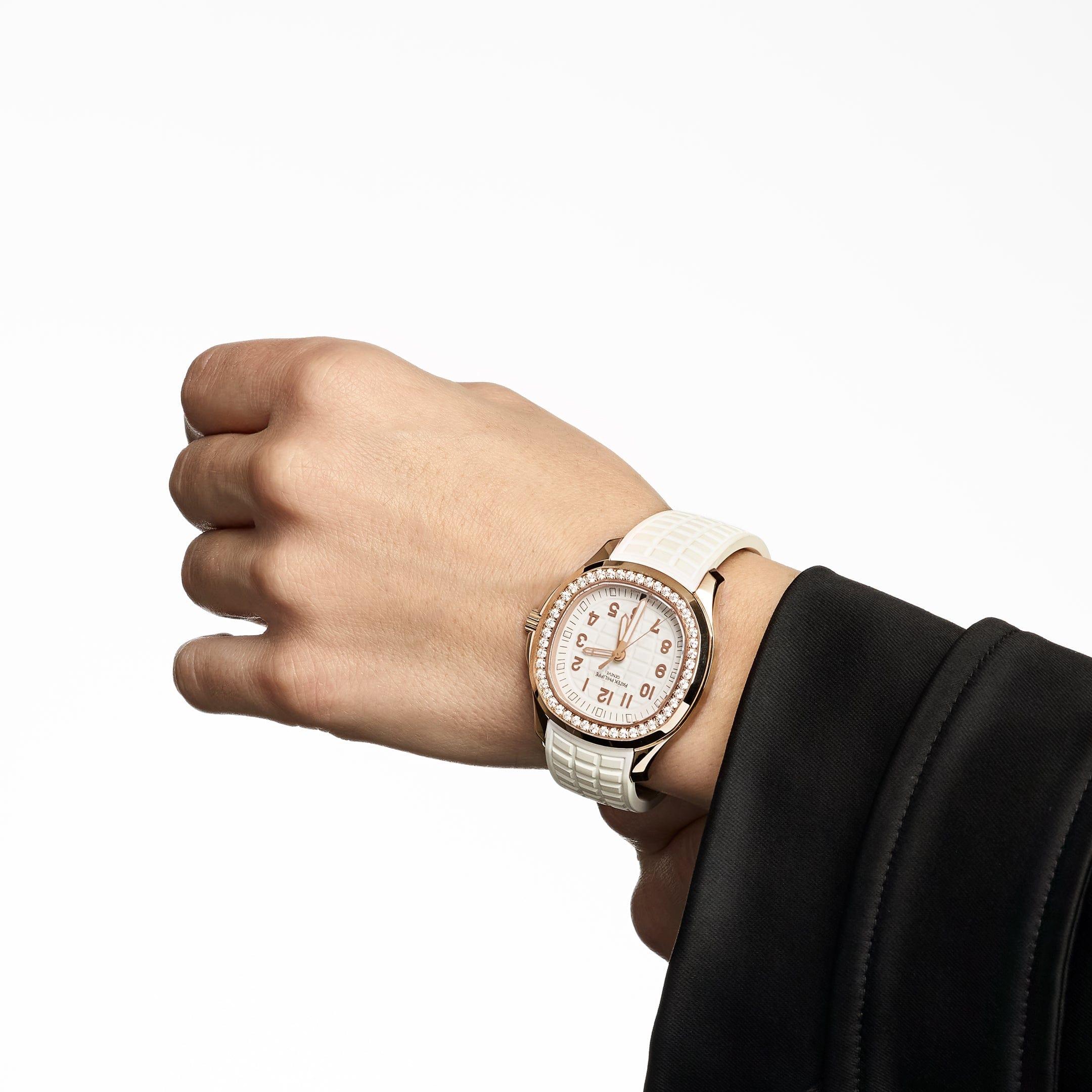 Jewels Aficionado offers this exquisite Patek Philippe Aquanaut Luce 5269/200R-001 (2023 edition), a captivating timepiece that combines elegance, versatility, and exceptional craftsmanship. Crafted by the renowned Swiss watchmaker, Patek Philippe,