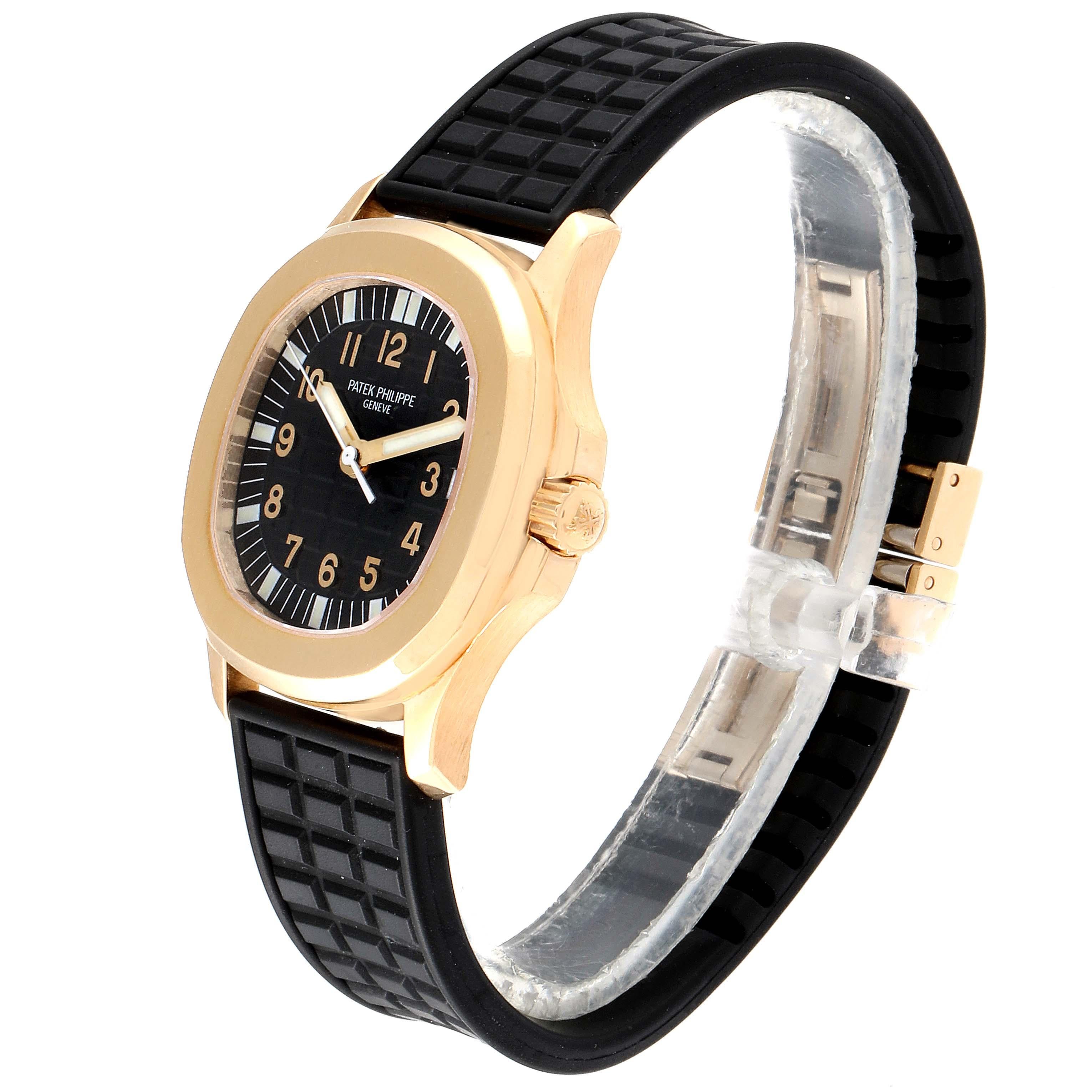 Men's Patek Philippe Aquanaut Midsize Automatic Yellow Gold Watch 5066 For Sale