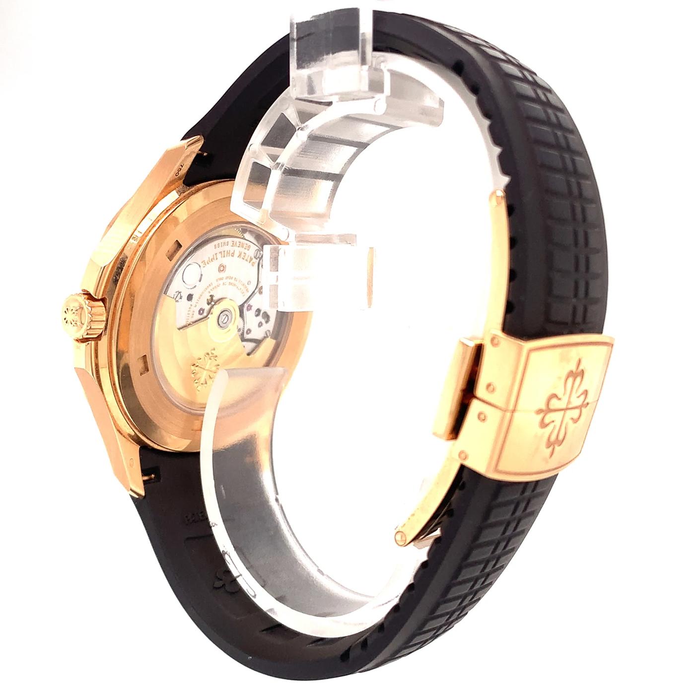 Patek Philippe Aquanaut Rose Gold Brown Dial Rubber Strap Watch 5167R-001 In Excellent Condition In Aventura, FL