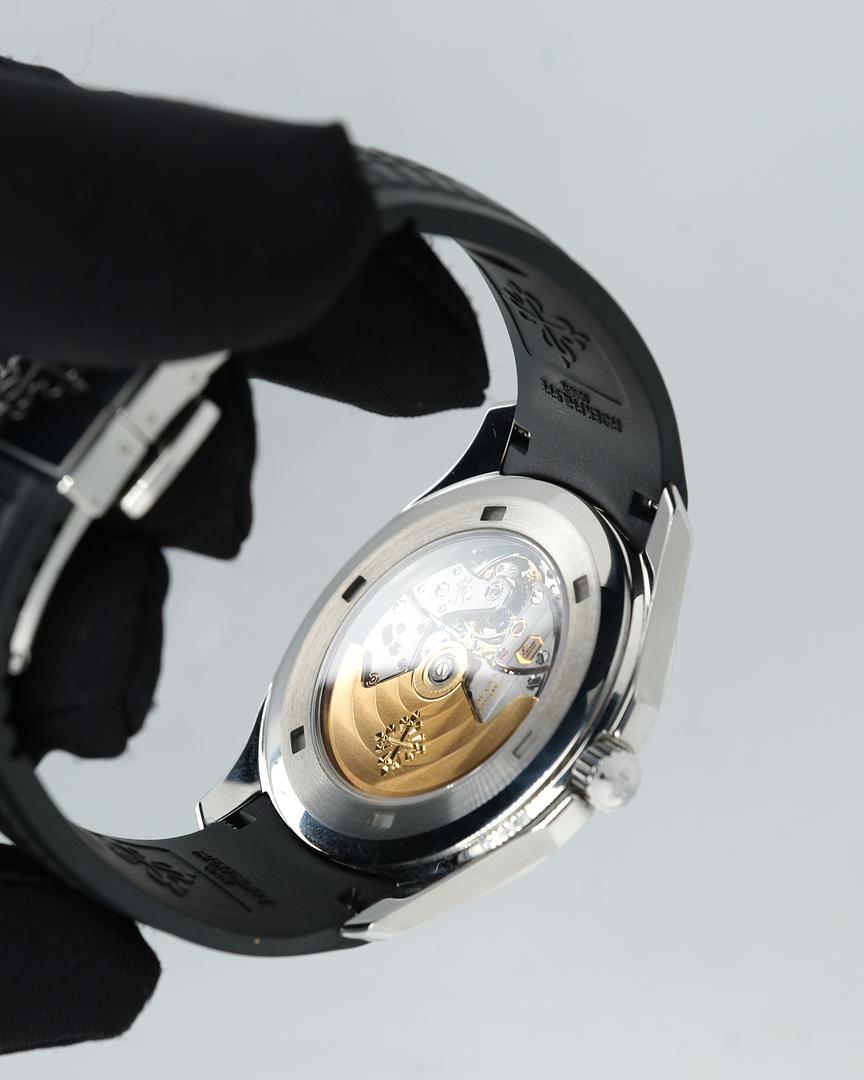 Patek Philippe Aquanaut Stainless Steel Black Dial 5167A-001 Wrist Watch In New Condition For Sale In Melbourne, VIC