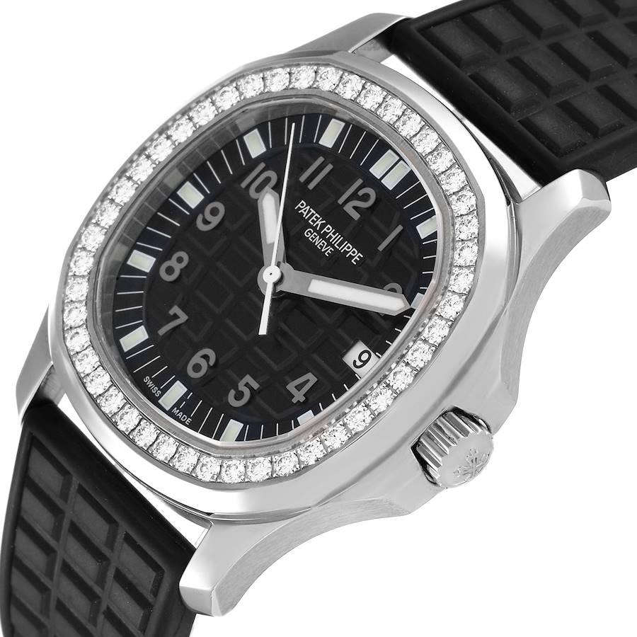 Patek Philippe Aquanaut Stahl-Damenuhr mit schwarzem Zifferblatt und Diamant 5067 im Angebot 2
