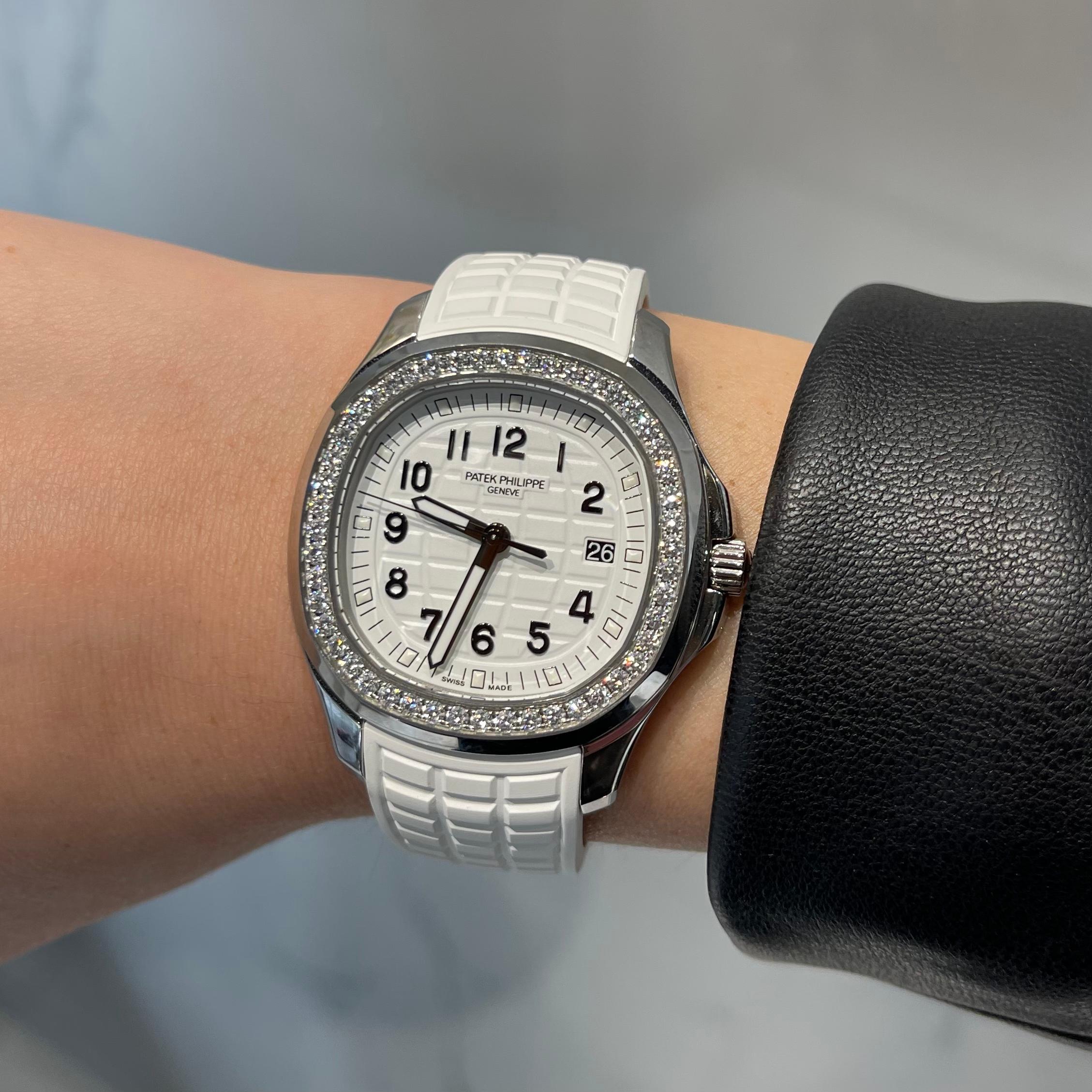 Aquanaut-Uhr von Patek Philippe, 5267-200A-010 im Zustand „Hervorragend“ in Miami, FL