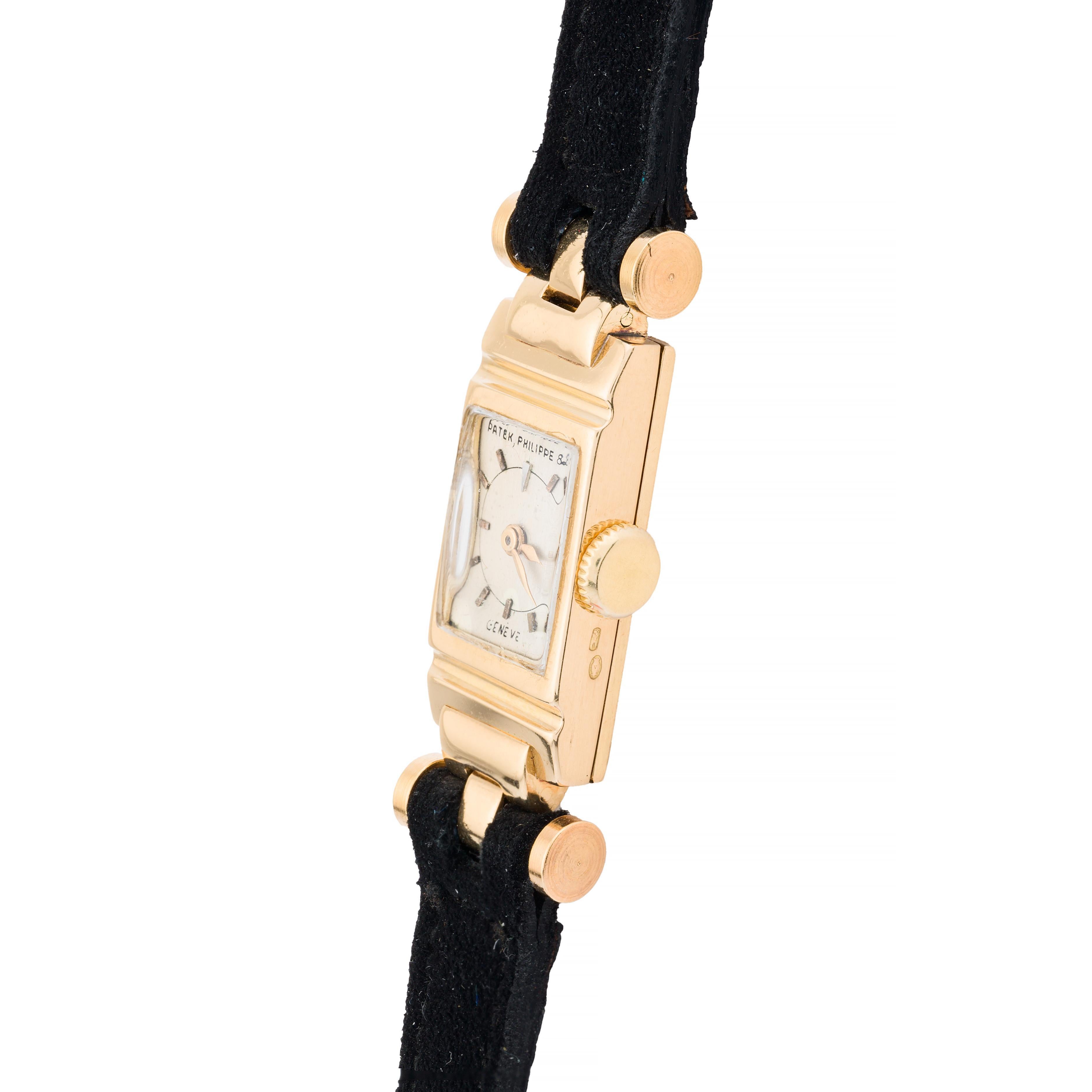 Women's Patek Philippe Art Deco Articularted Elongated 18 Karat Yellow Gold Ladies Watch