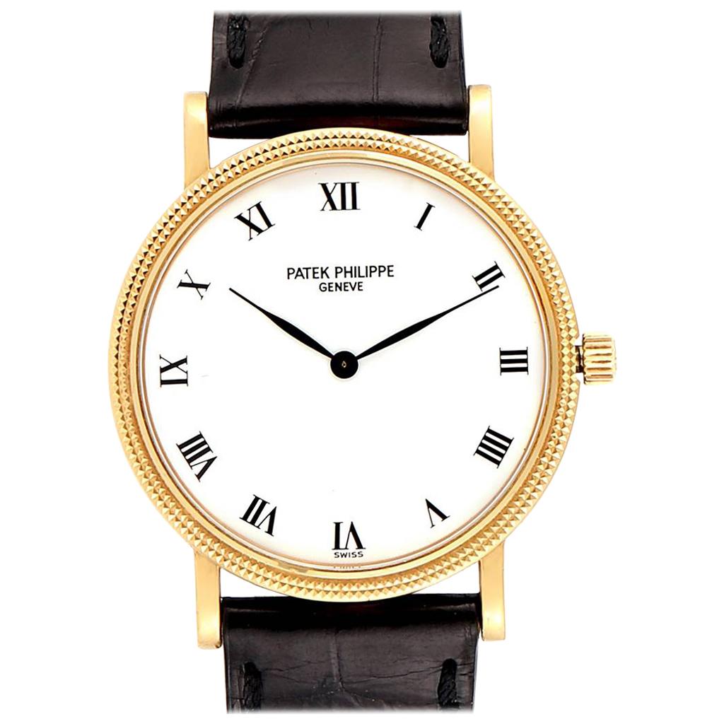 Patek Philippe Calatrava 18 Karat Yellow Gold Automatic Men's Watch 3992 For Sale