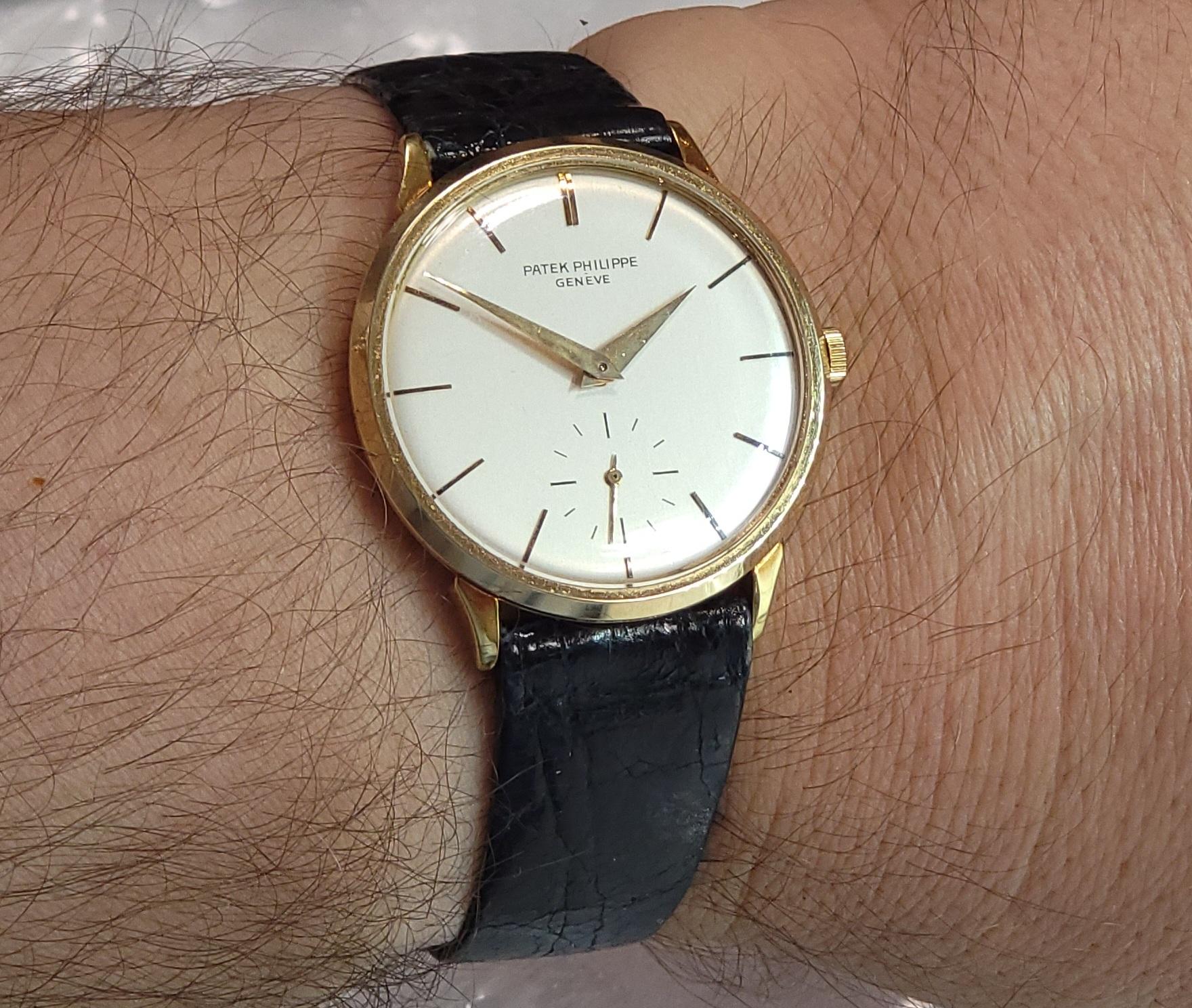 Patek Philippe Calatrava 18 kt gold  Wrist Watch Cal. 27 AM 400 anti-magnétiques with Patek Philippe Extract from the Archives

There is the saying that “You never actually own a Patek Philippe. You merely look after it for the next generation.” and