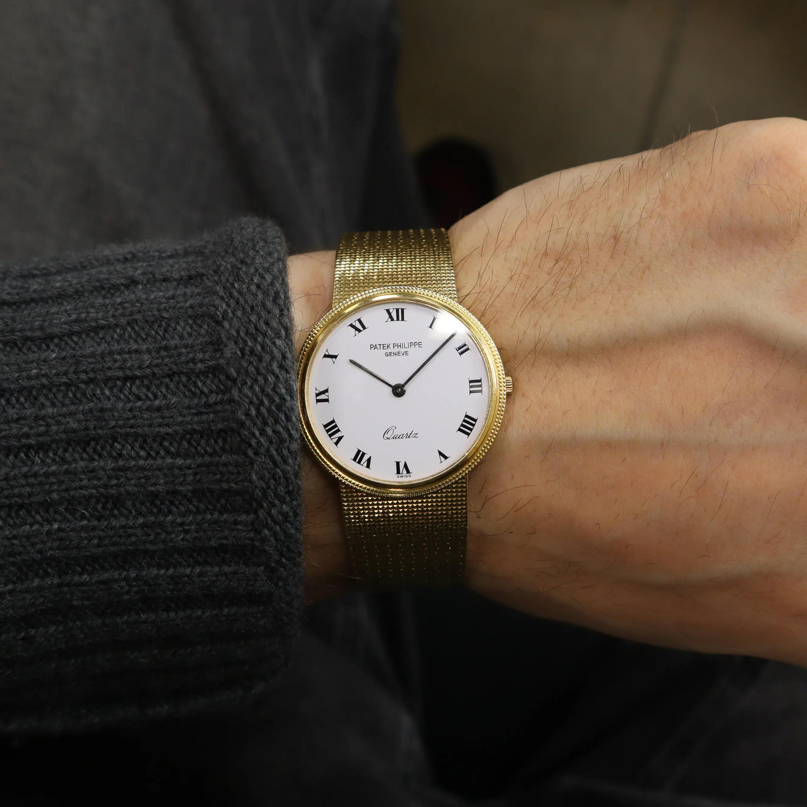 Patek Philippe Calatrava 18k Gold White Dial Quartz Mens Watch 3744-1 1