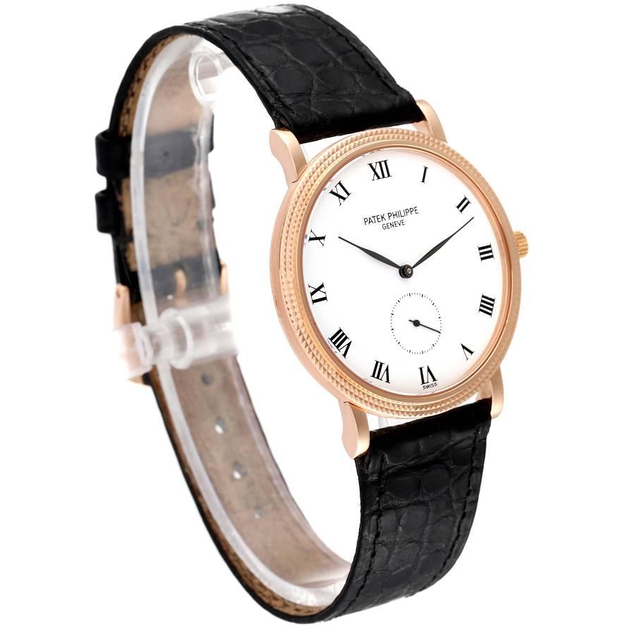 Patek Philippe Montre Calatrava pour homme en or rose 18 carats avec bracelet noir 3919 Excellent état - En vente à Atlanta, GA